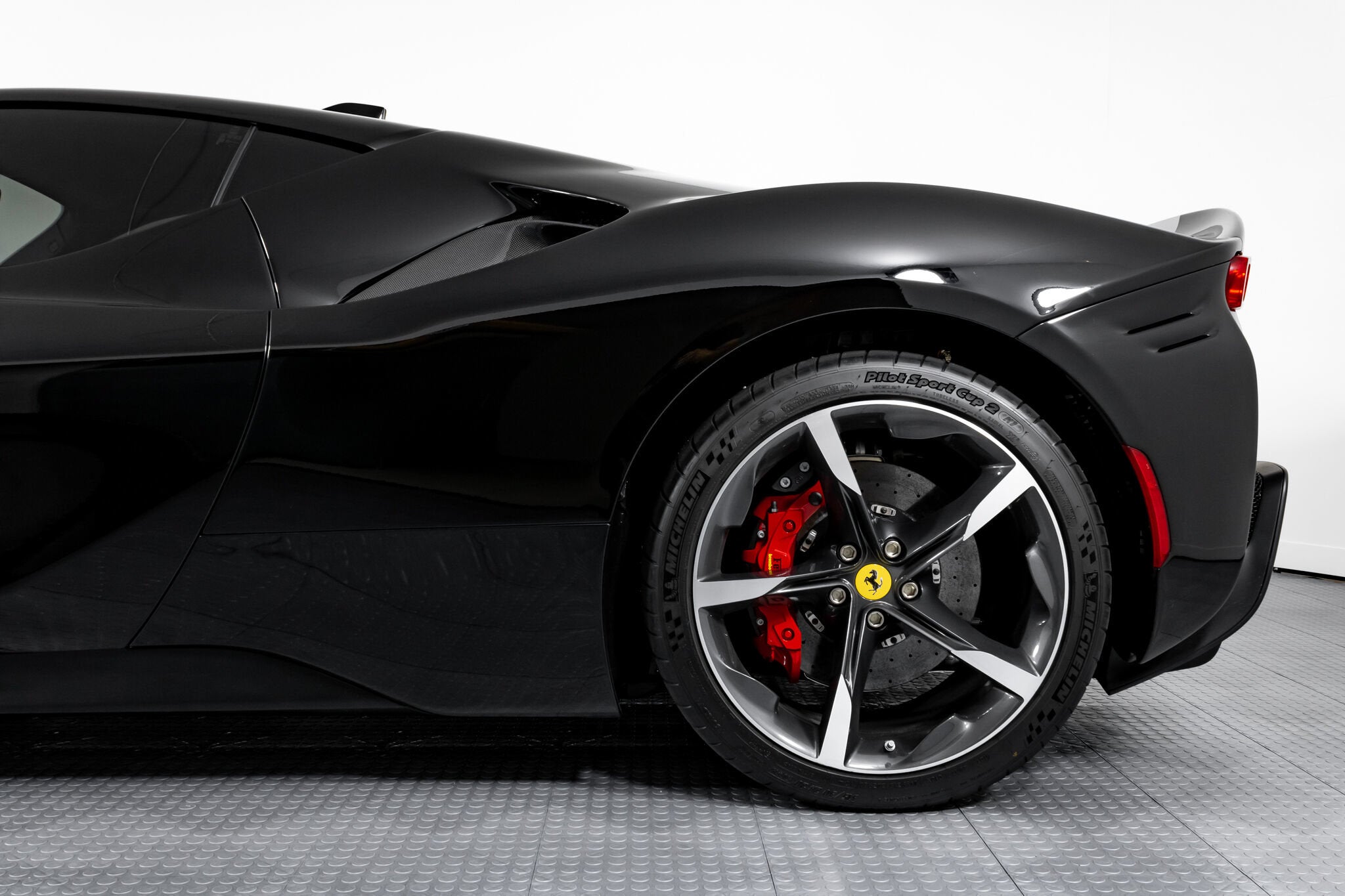 2022 Ferrari SF90 Base - Photo 15