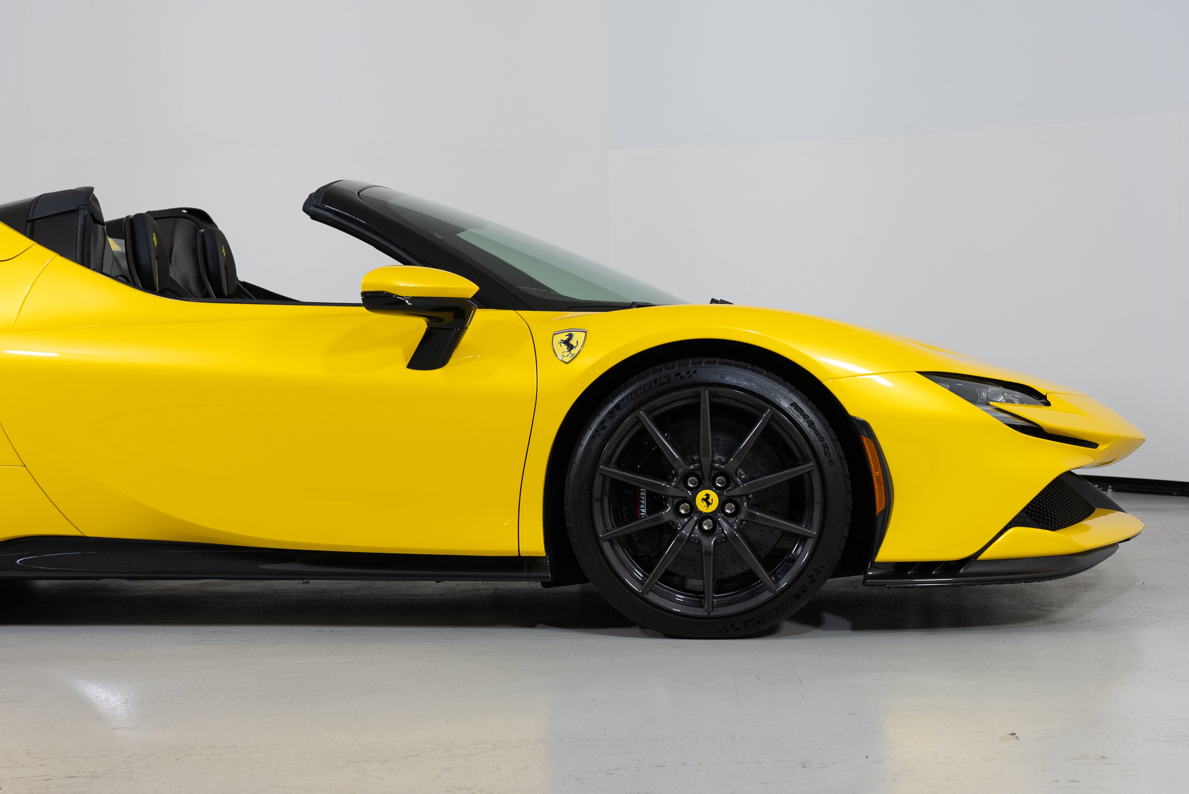 2023 Ferrari SF90 Base - Photo 13