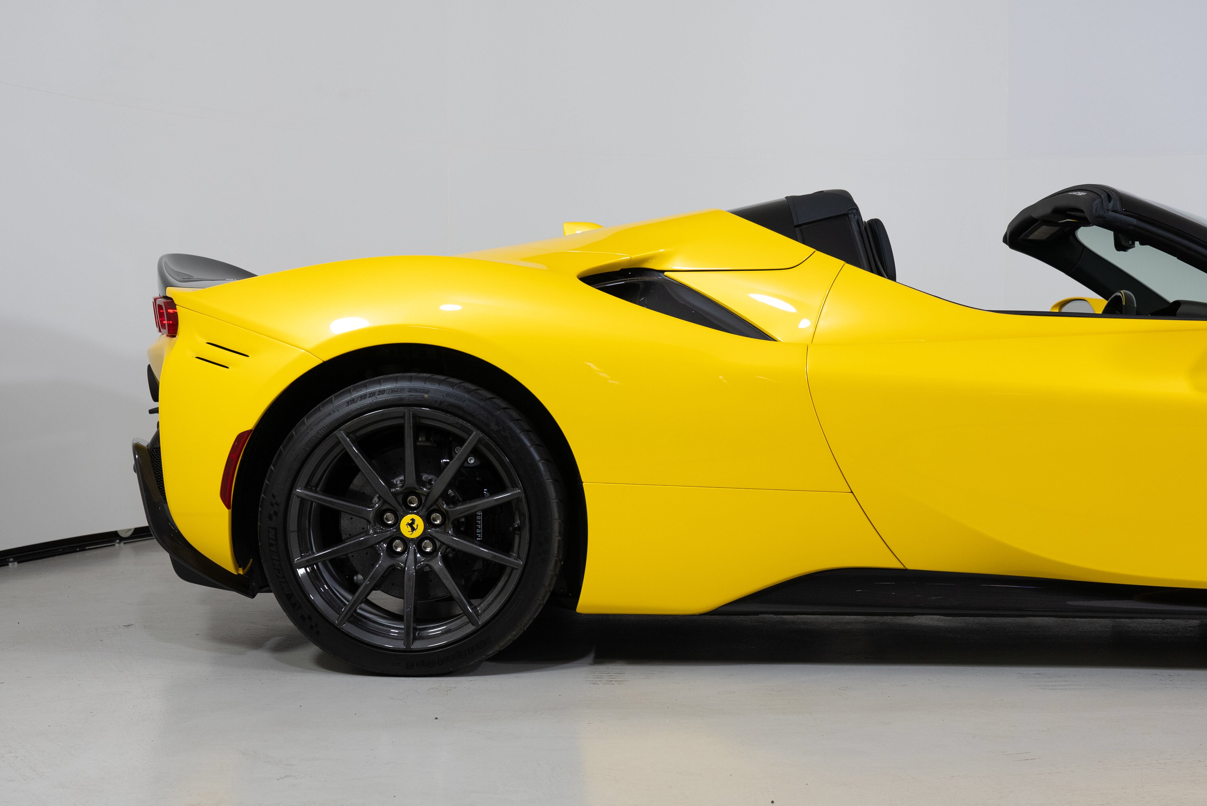 2023 Ferrari SF90 Base - Photo 14