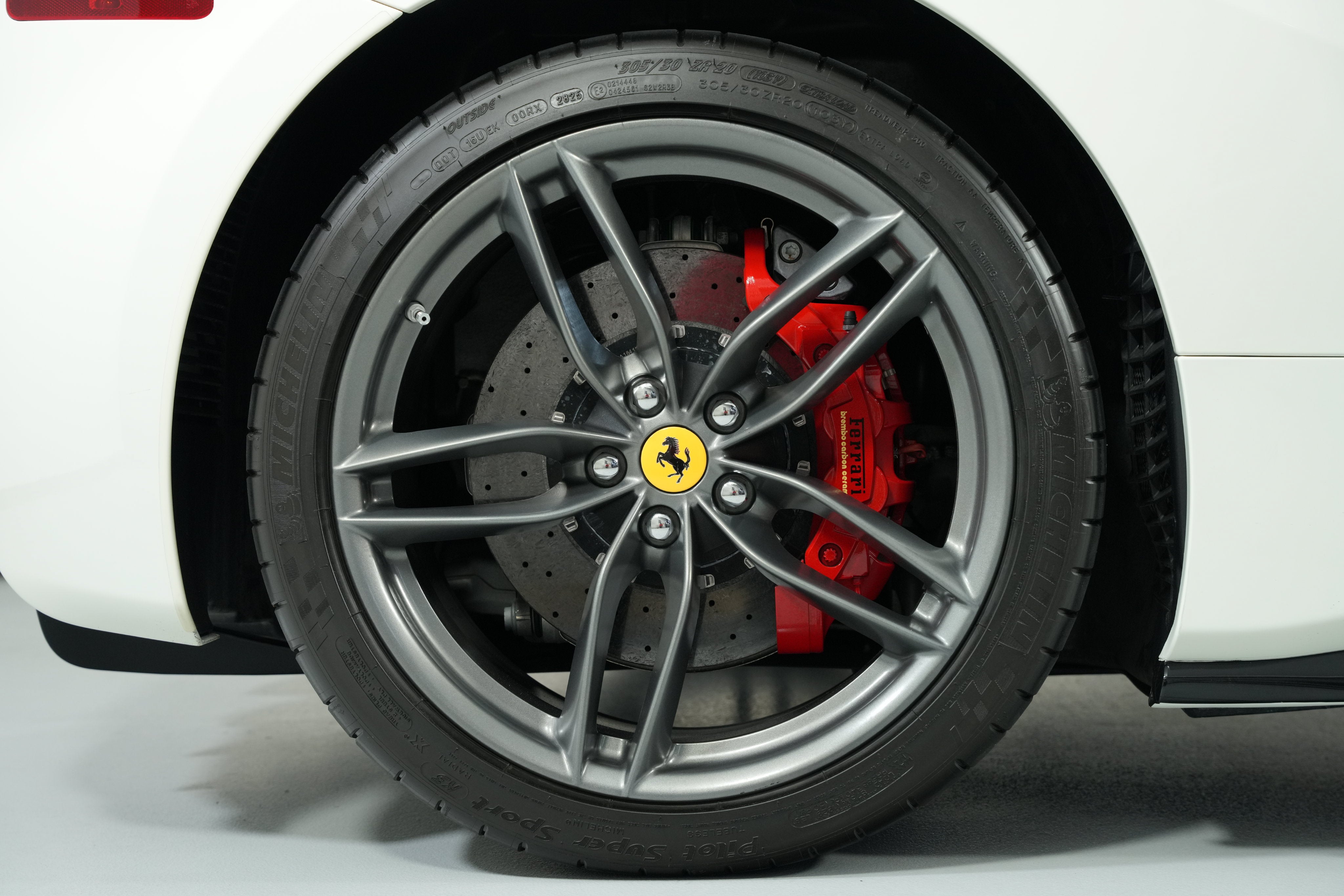 2017 Ferrari 488 GTB Base - Photo 17