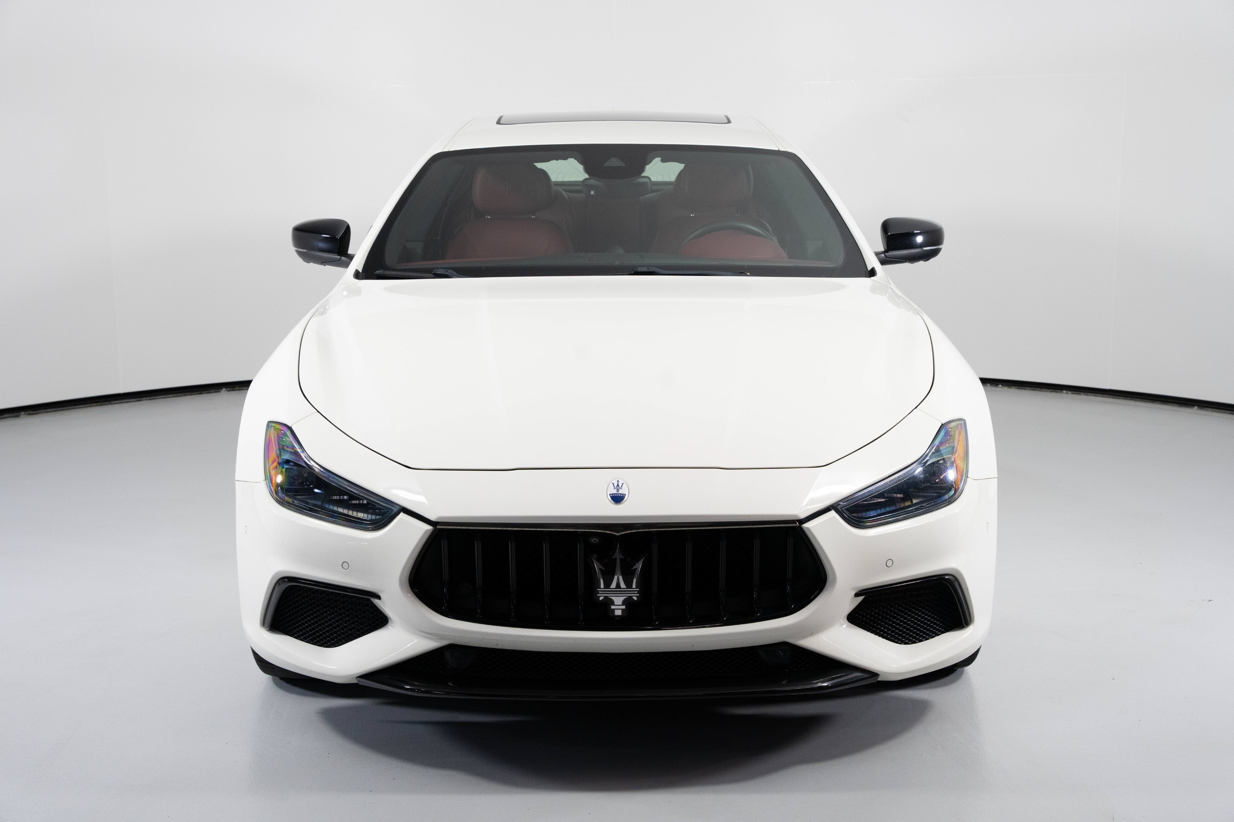 Used 2023 Bianco Maserati Modena Q4 image 2