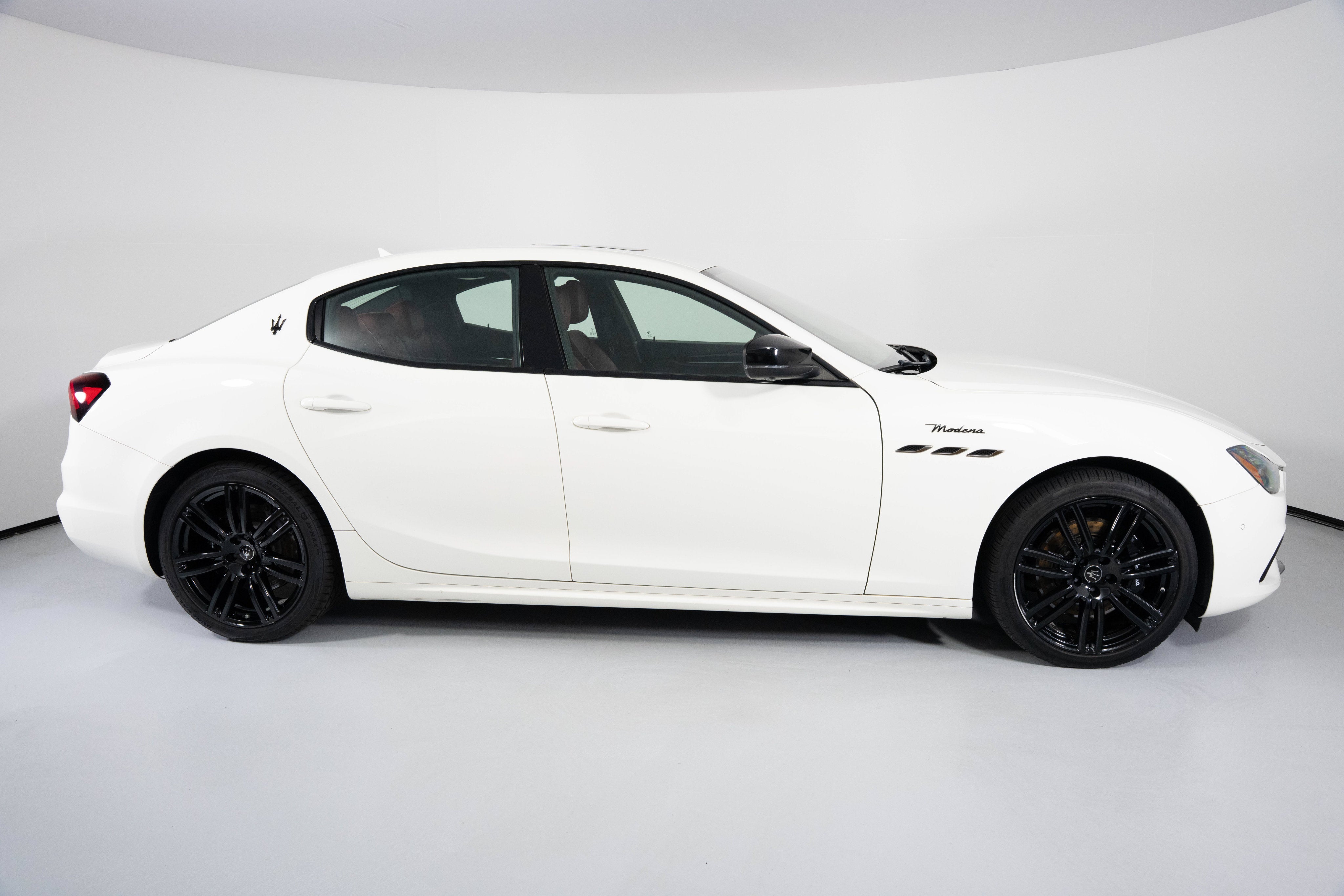 Used 2023 Bianco Maserati Modena Q4 image 15