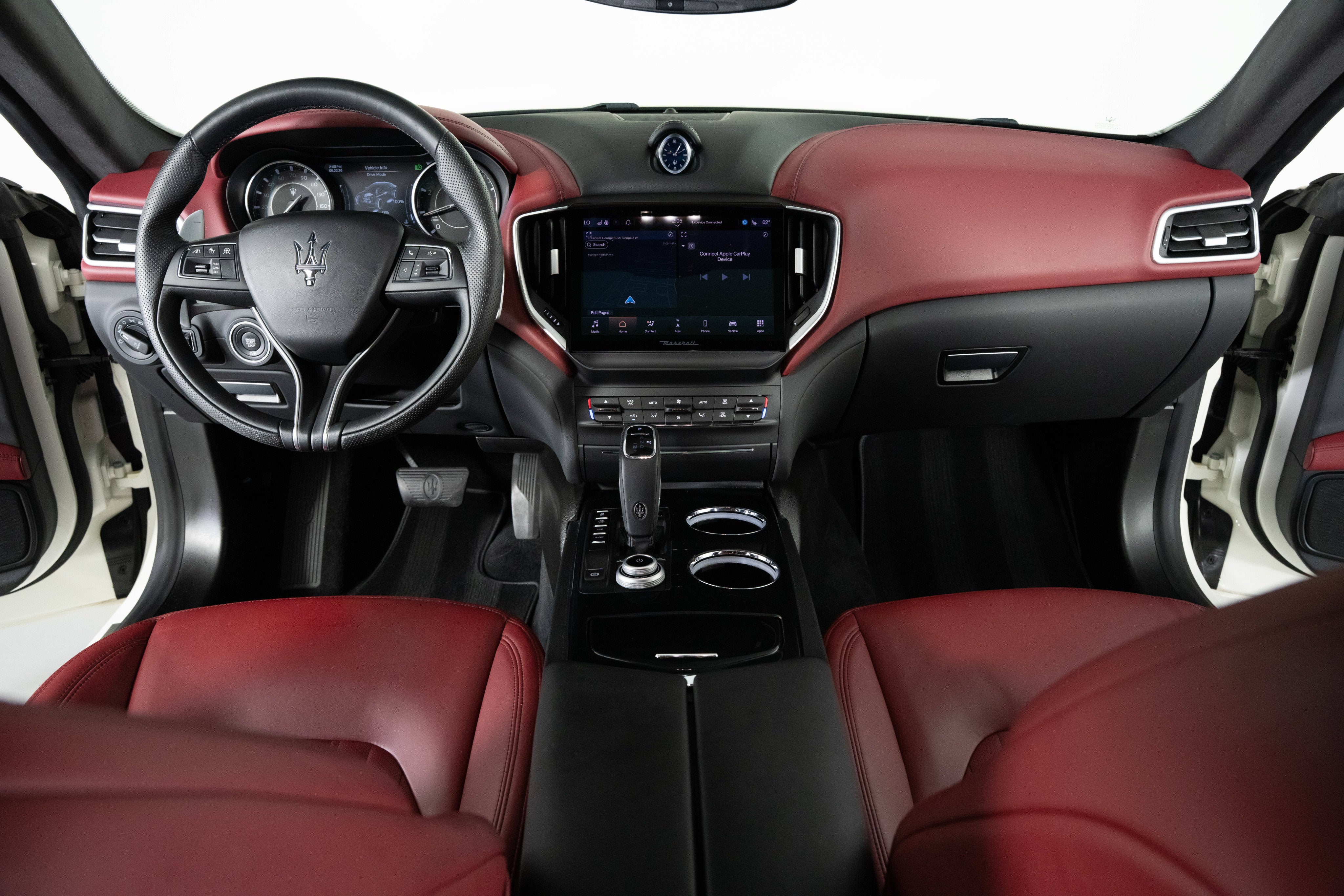 Used 2023 Bianco Maserati Modena Q4 image 30