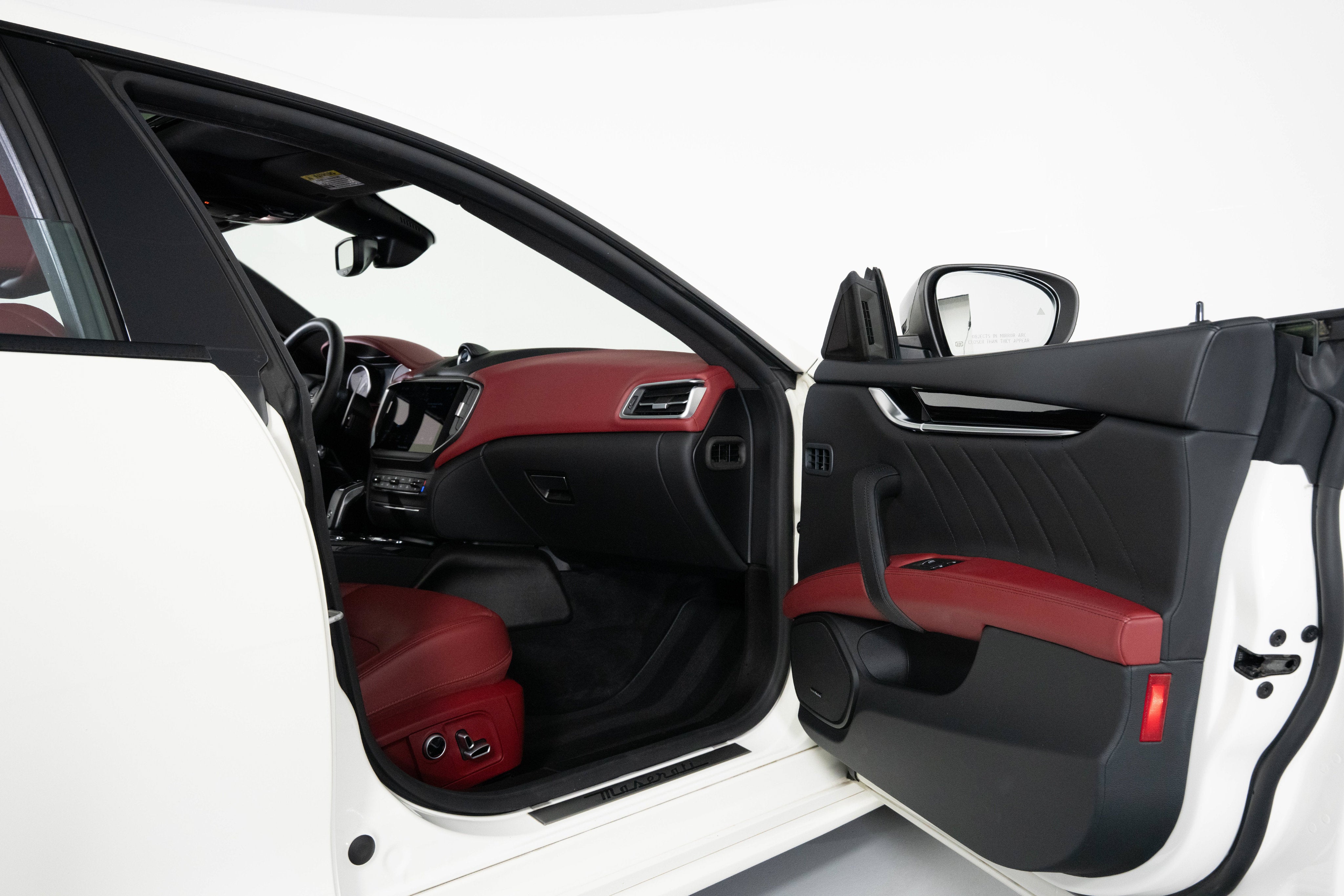 Used 2023 Bianco Maserati Modena Q4 image 35