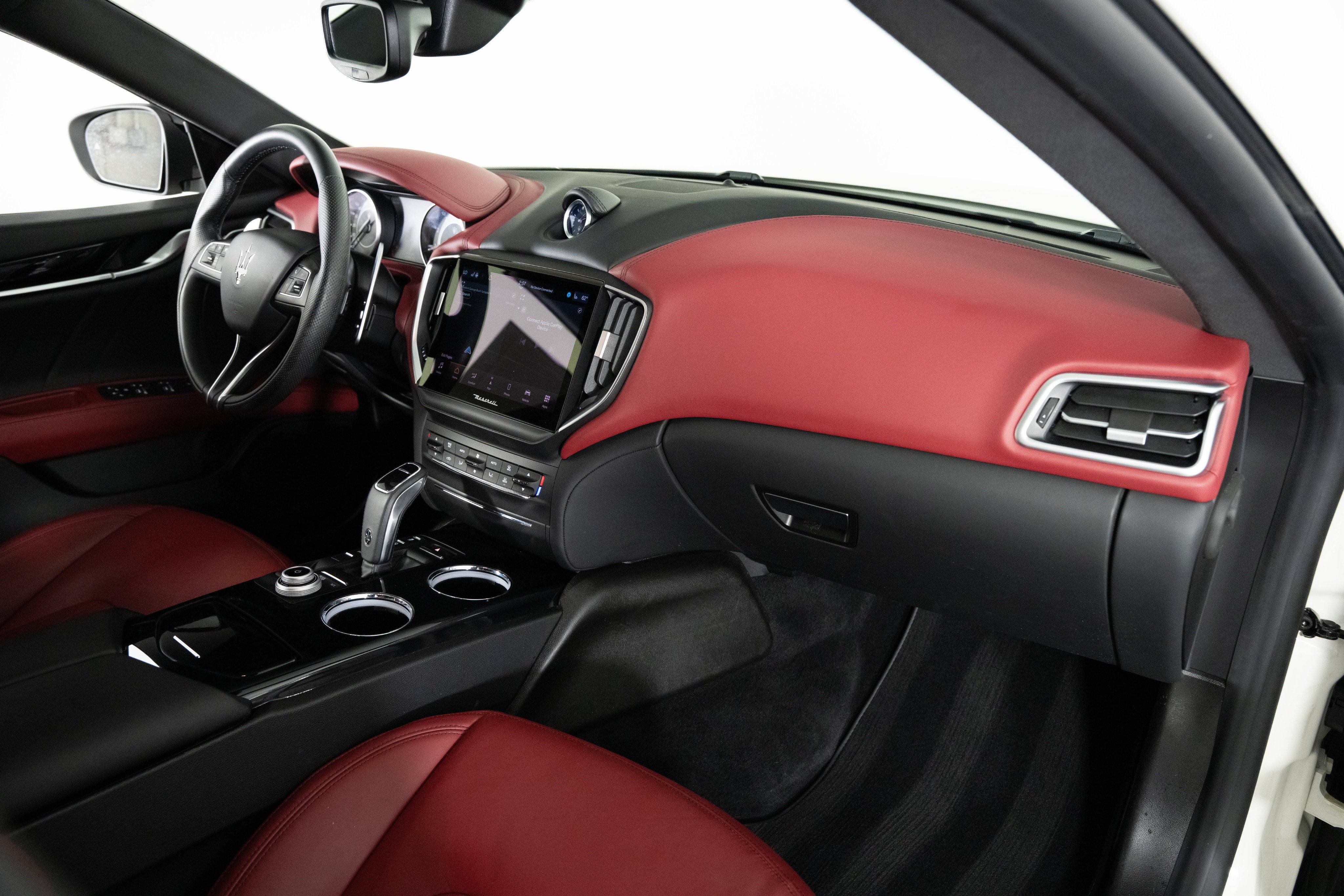 Used 2023 Bianco Maserati Modena Q4 image 38