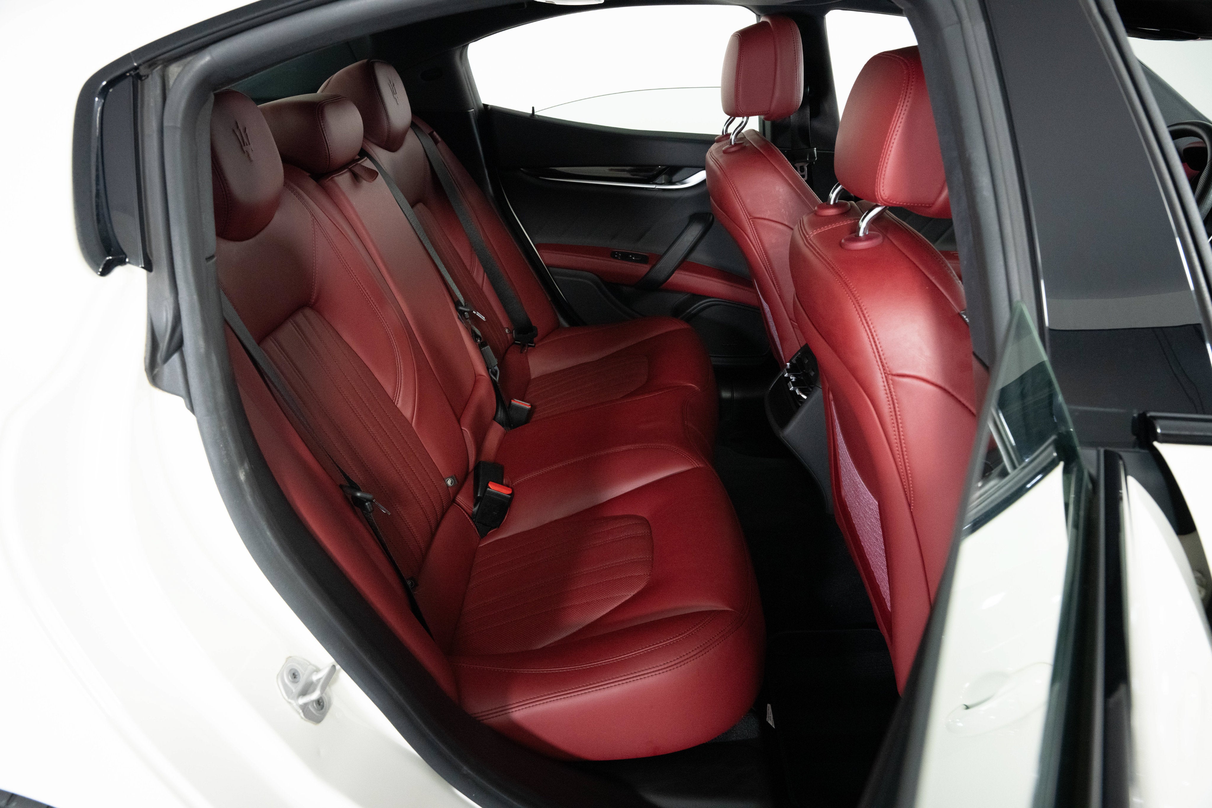 Used 2023 Bianco Maserati Modena Q4 image 40
