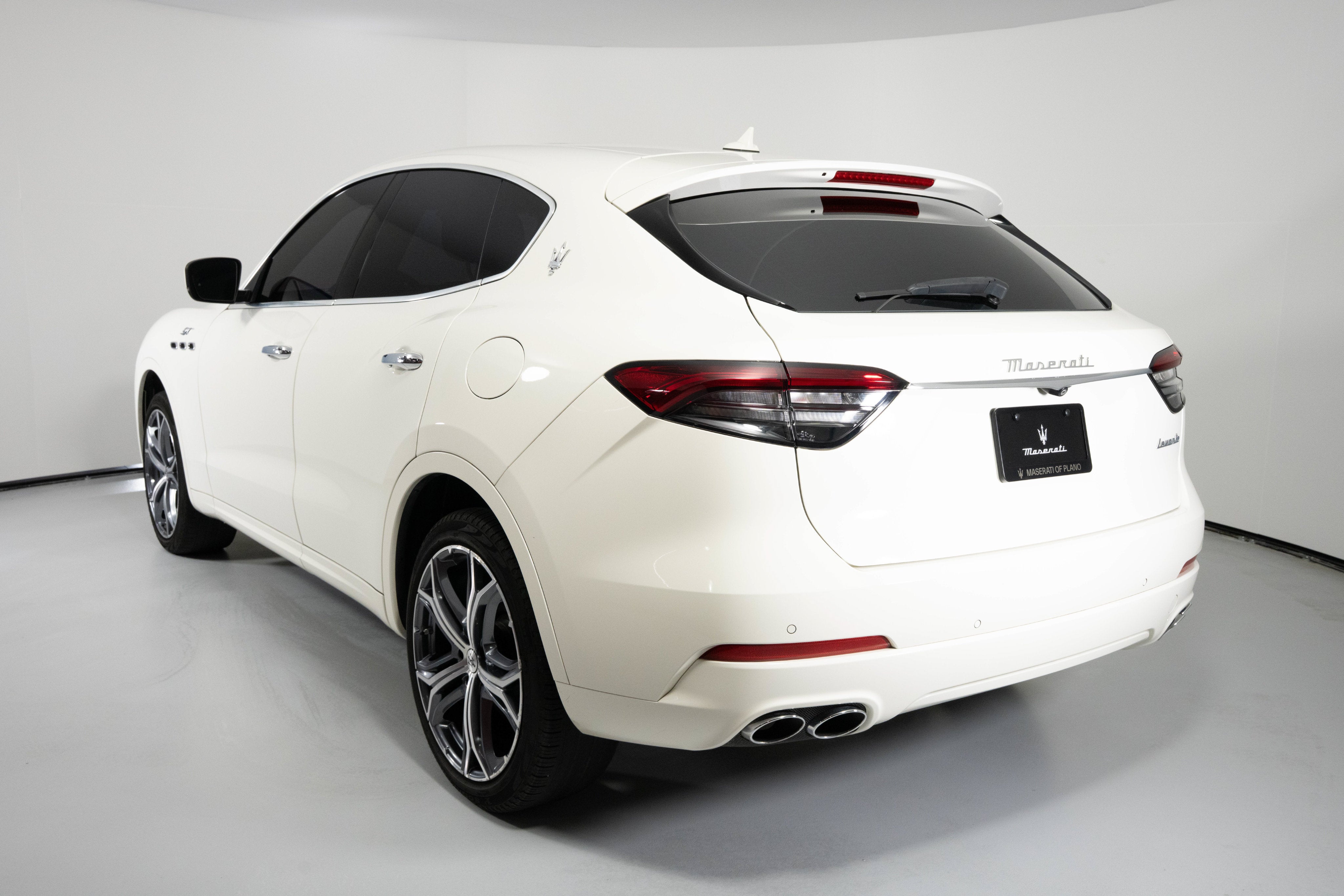 Used 2023 Bianco Maserati GT image 9