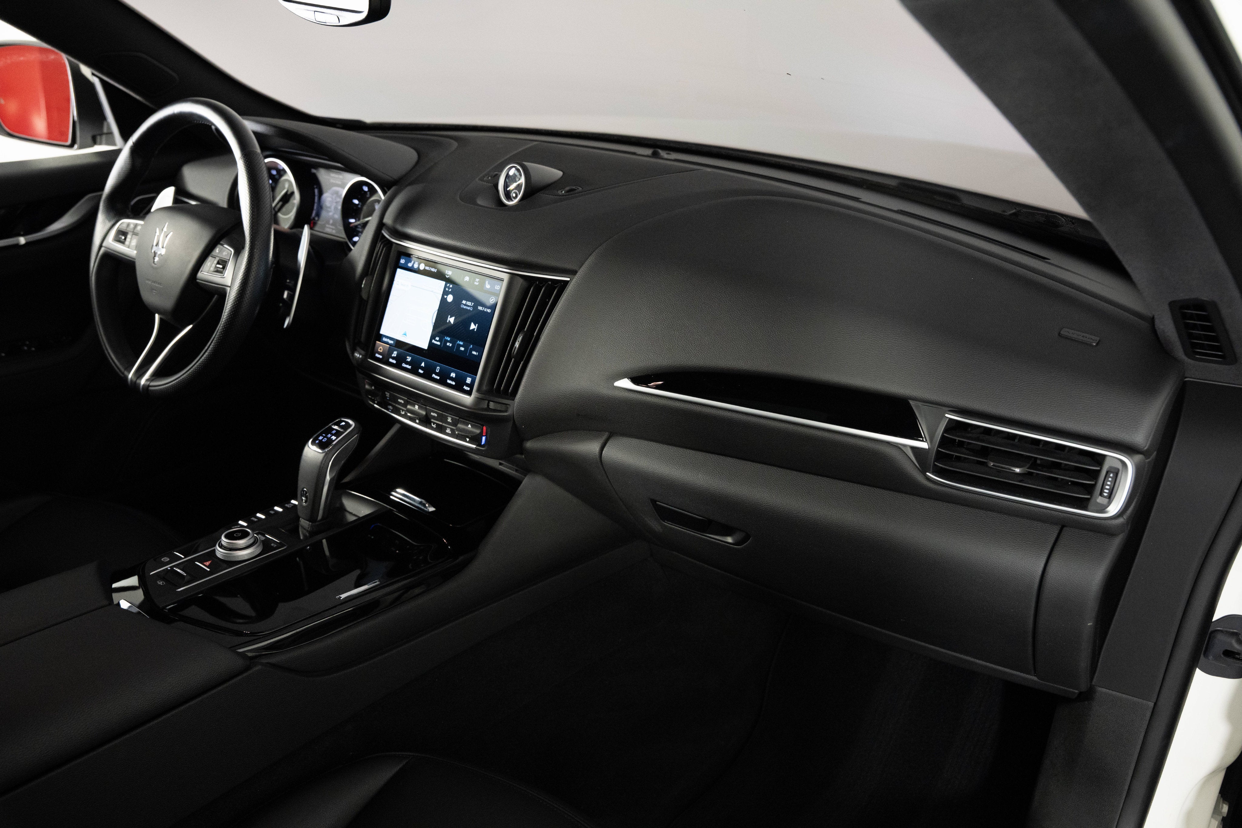 Used 2023 Bianco Maserati GT image 38