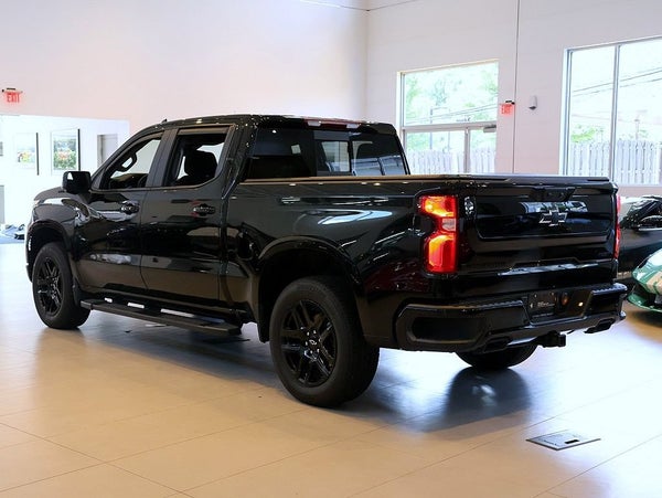 4WD Crew Cab 147" RST