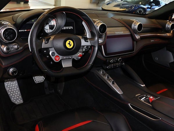 Ferrari GTC4Lusso