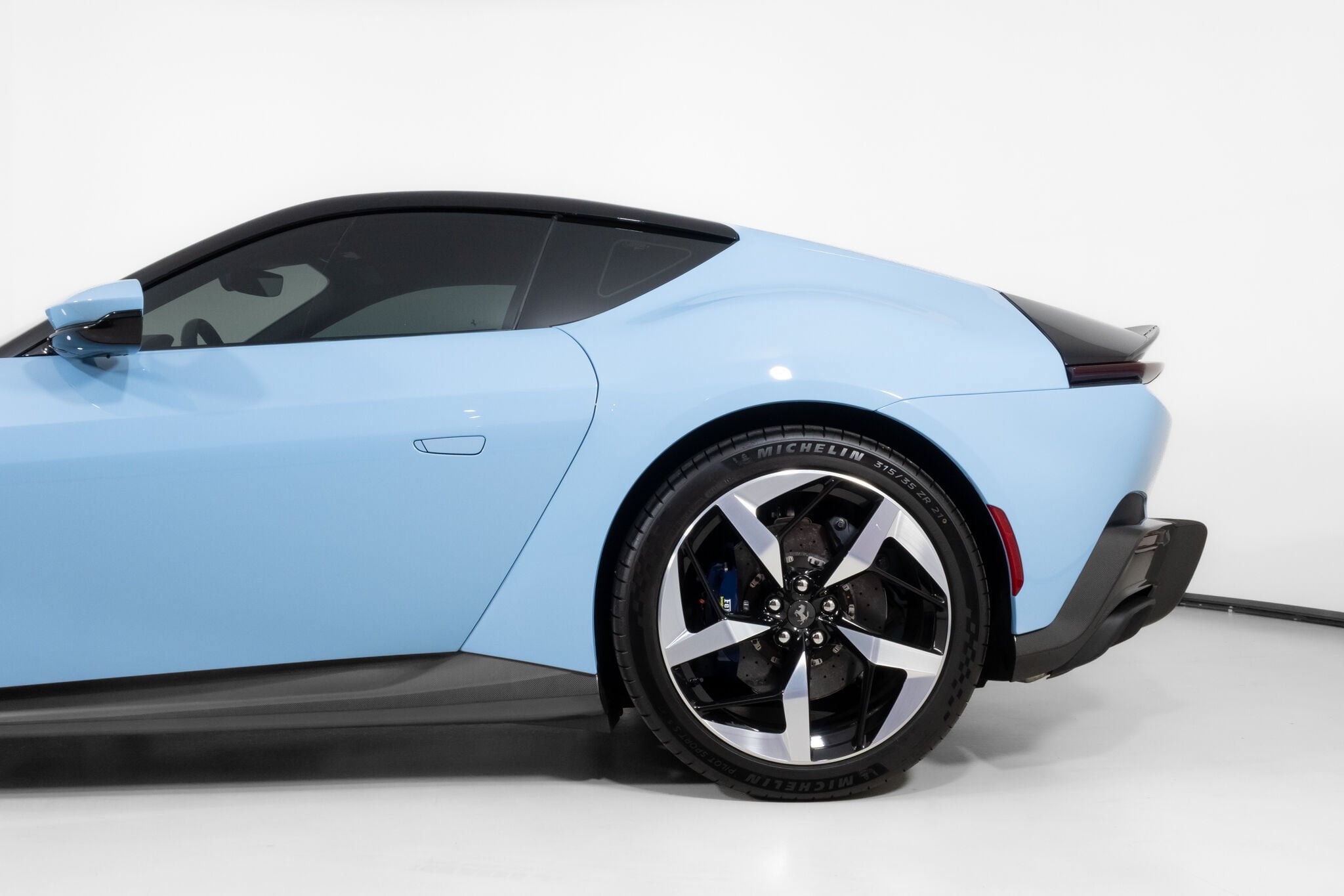 2025 Ferrari 12Cilindri Base - Photo 18