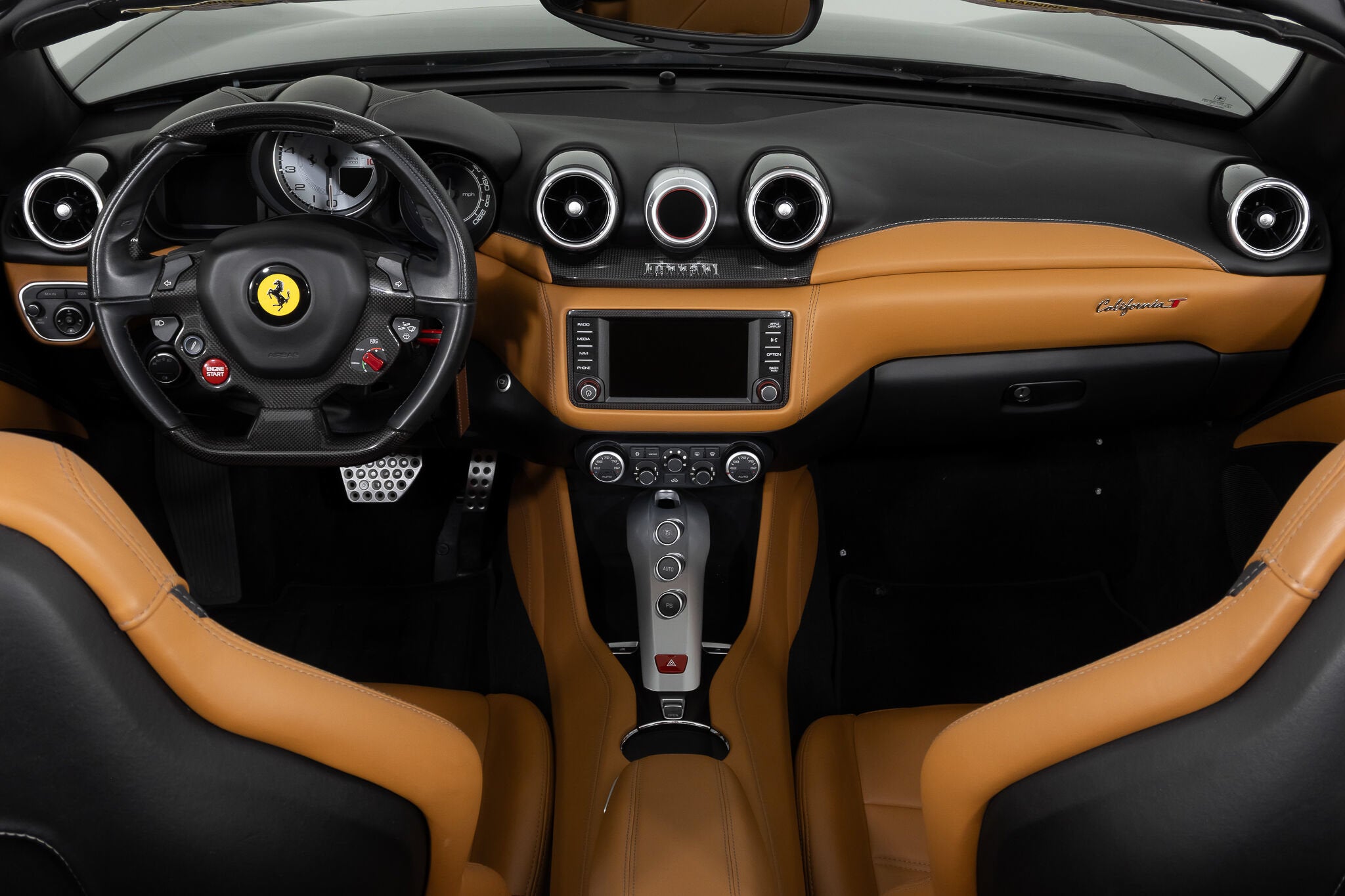 2016 Ferrari California T Base - Photo 20