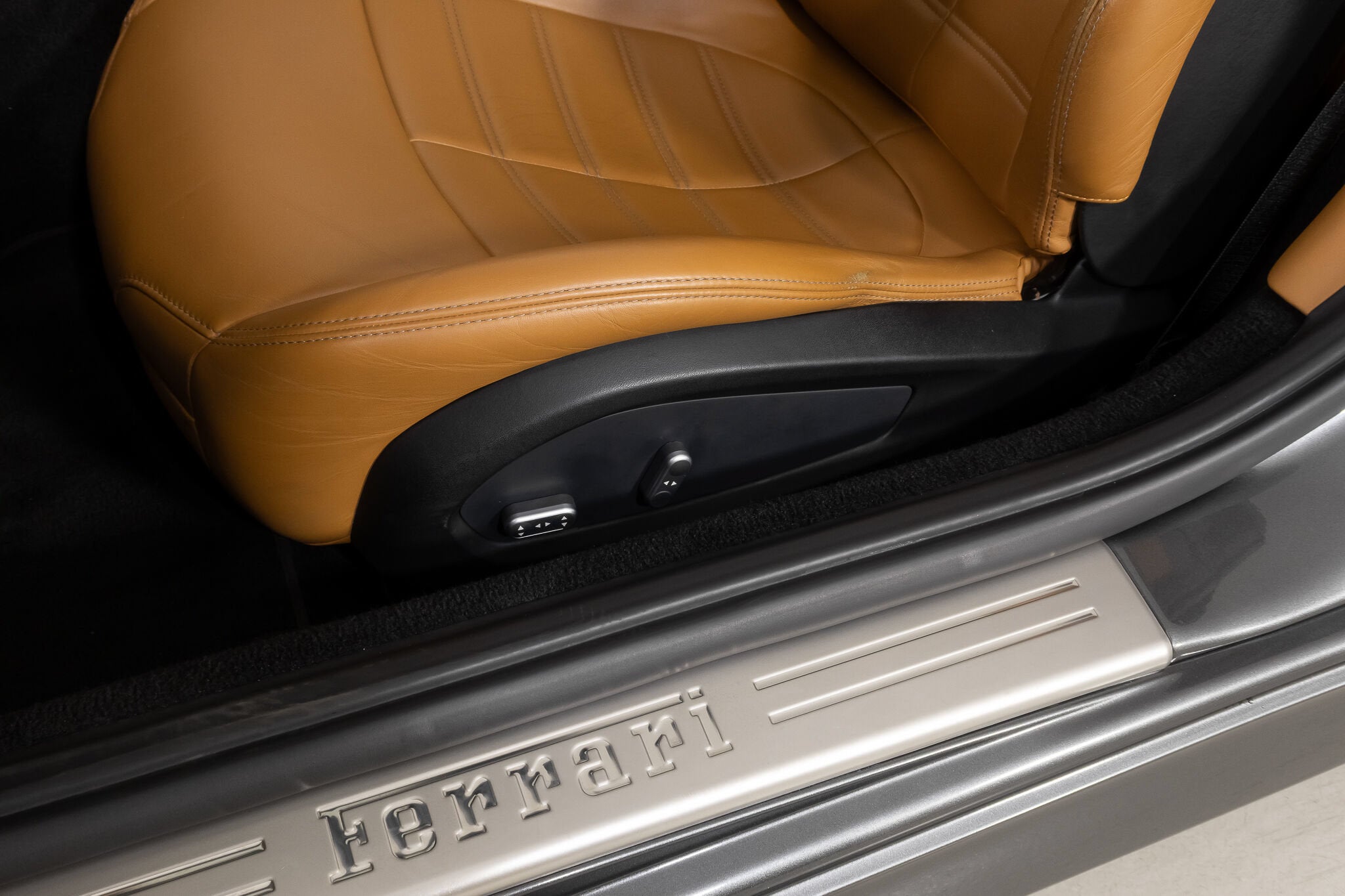 2016 Ferrari California T Base - Photo 29