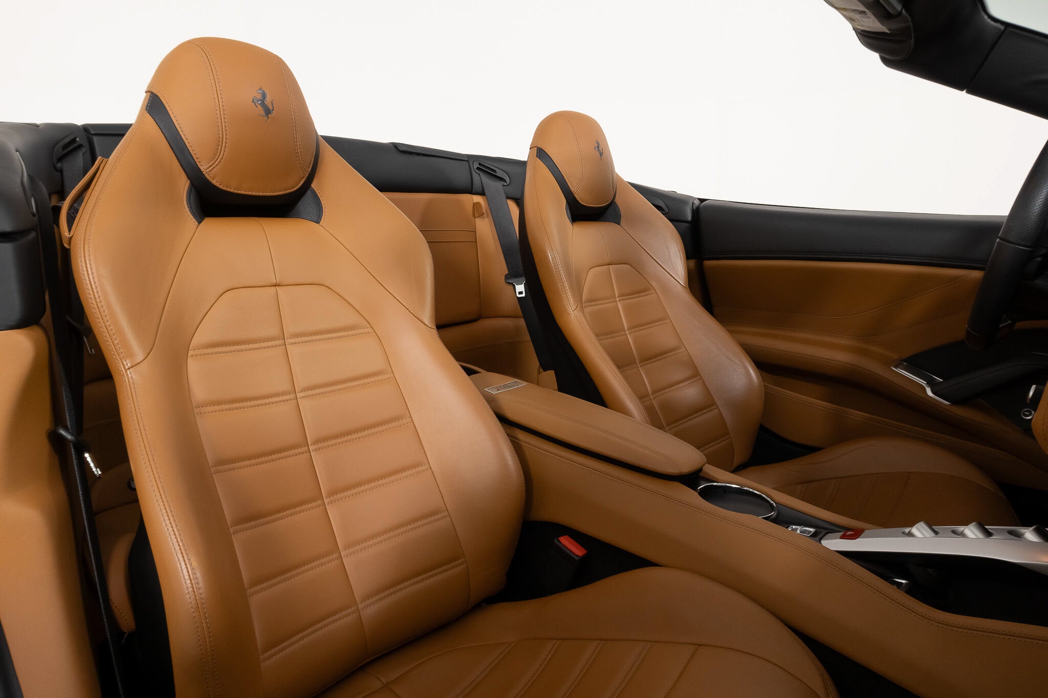 2016 Ferrari California T Base - Photo 46