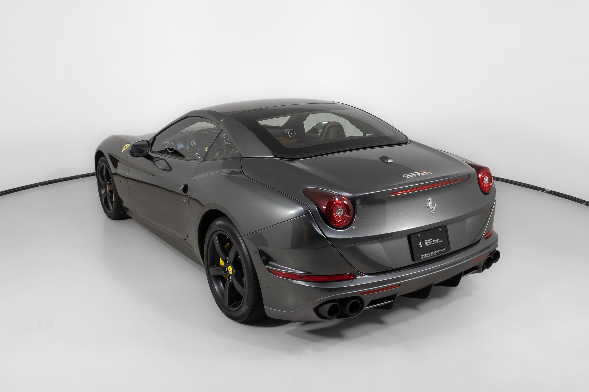 2016 Ferrari California T Base - Photo 52