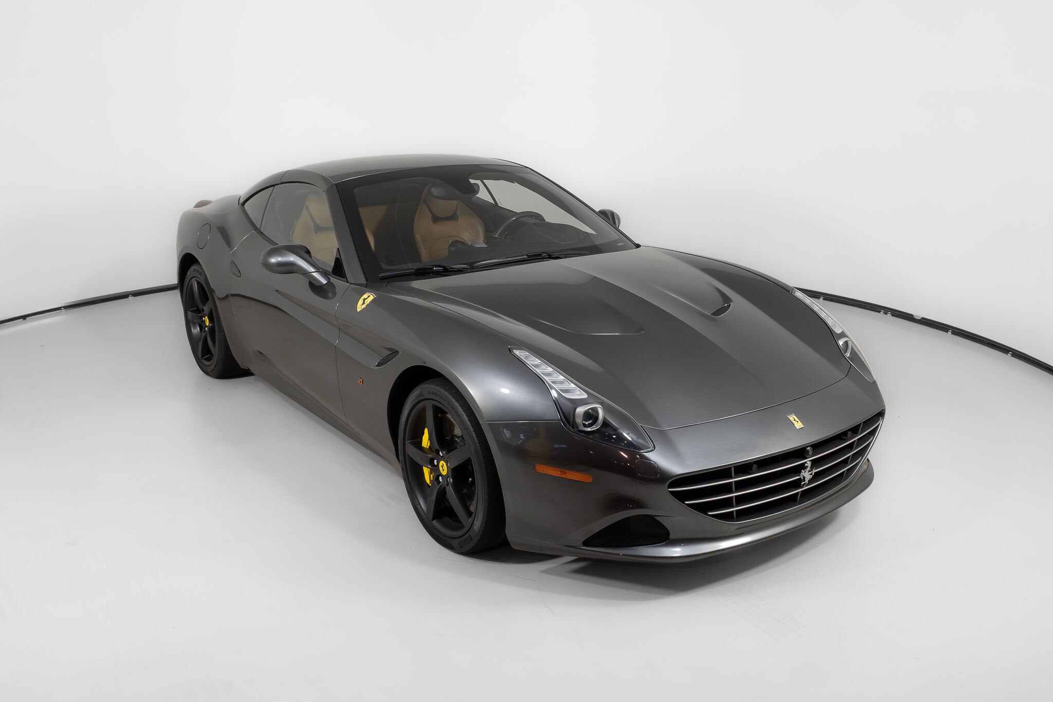 2016 Ferrari California T Base - Photo 54