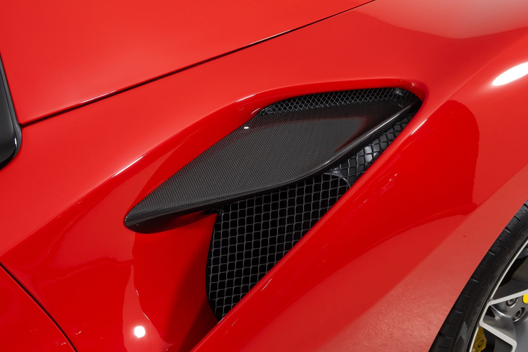2022 Ferrari F8 Base - Photo 18