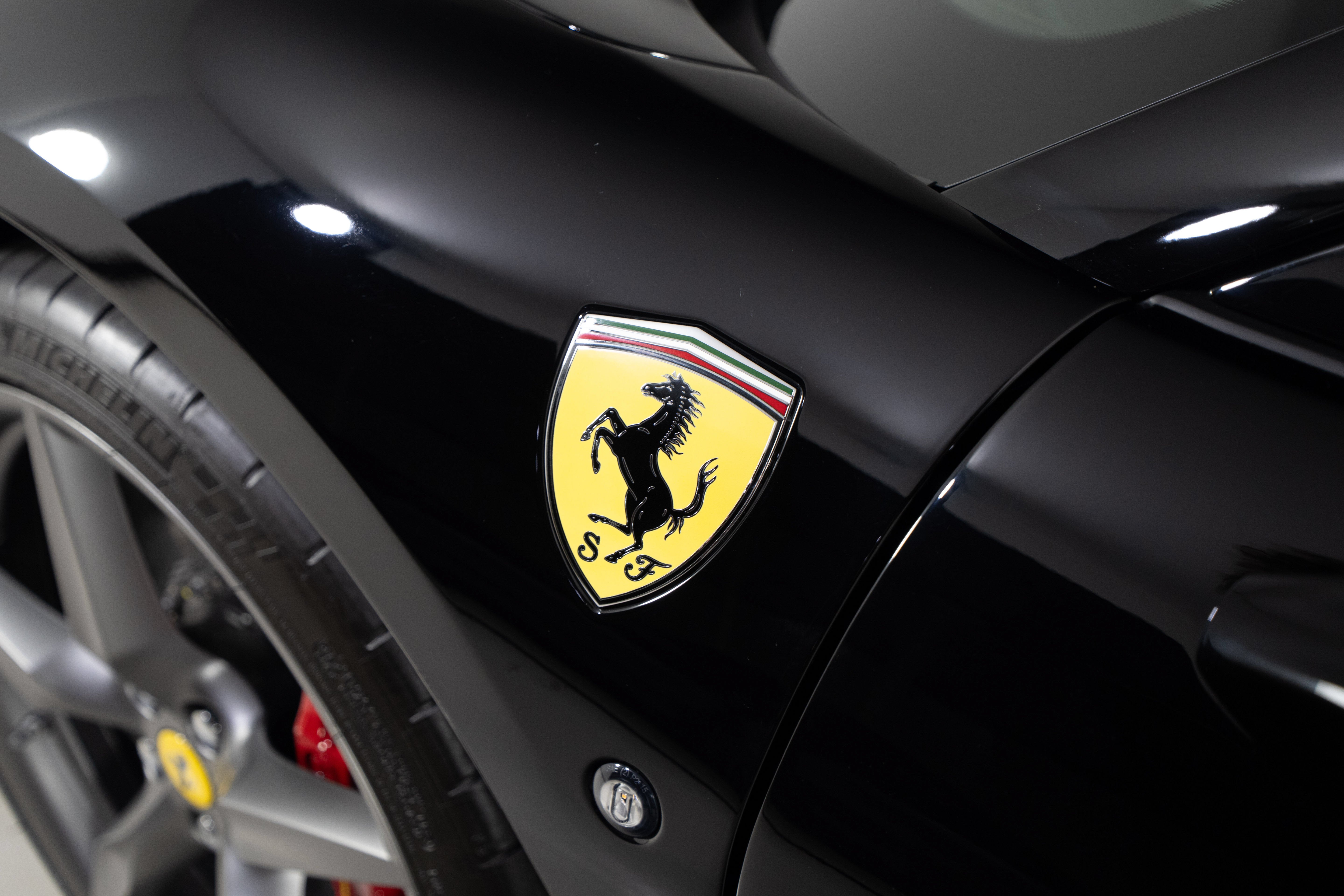 2023 Ferrari F8 Base - Photo 18