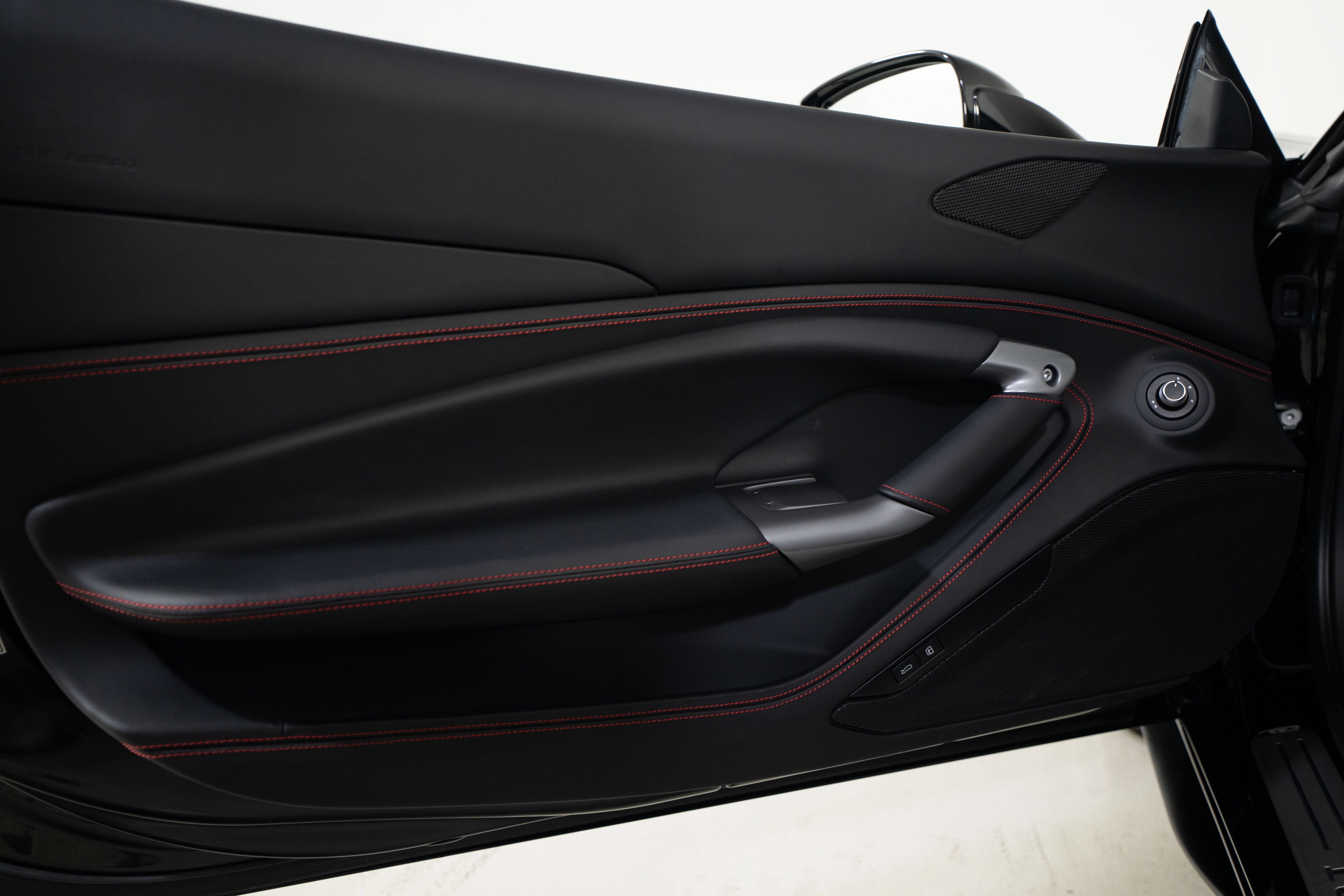 2023 Ferrari F8 Base - Photo 32