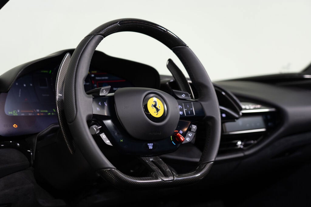2022 Ferrari SF90 Base - Photo 8
