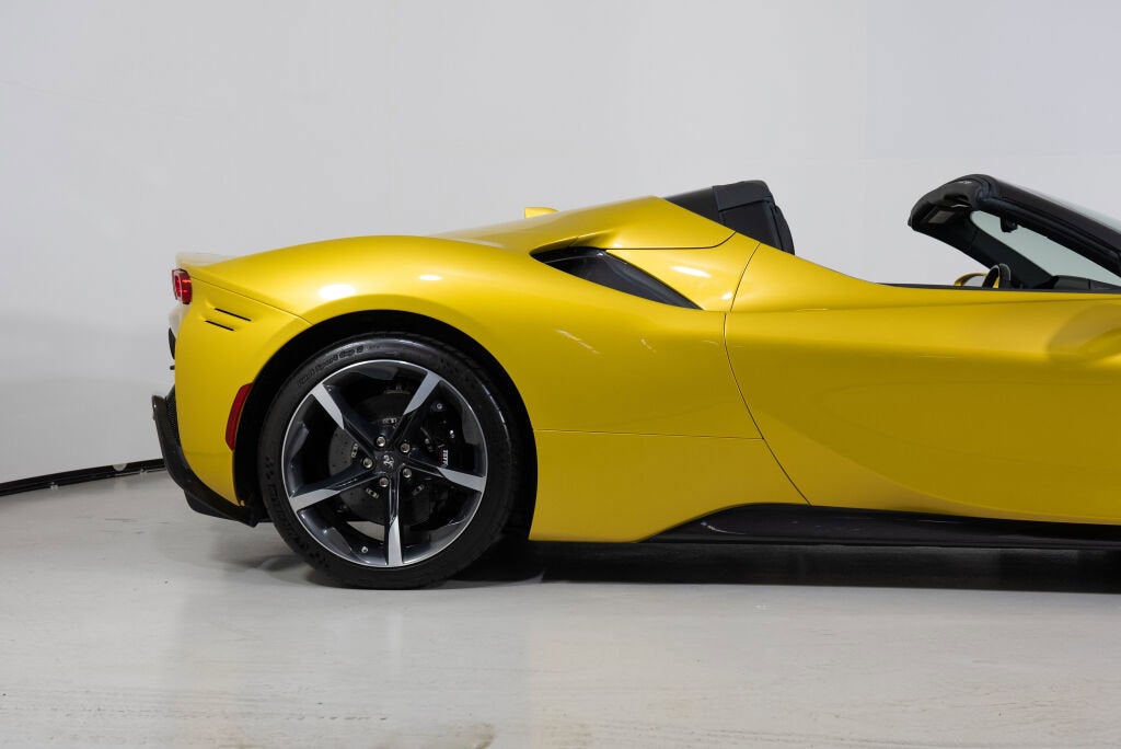 2022 Ferrari SF90 Base - Photo 16