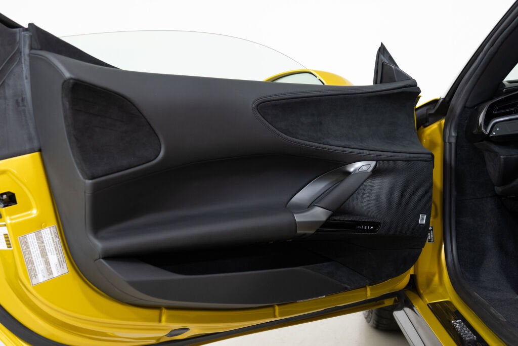 2022 Ferrari SF90 Base - Photo 35