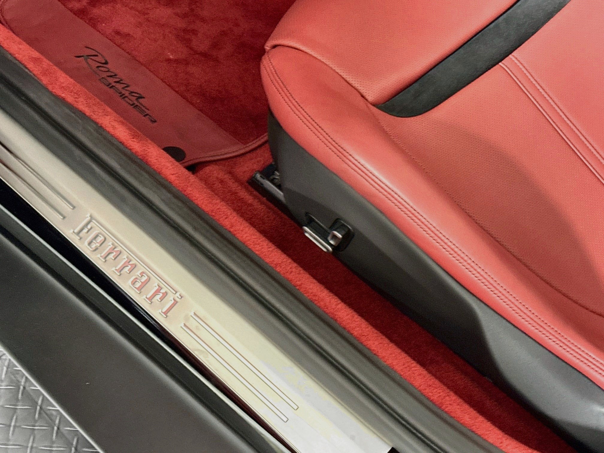 2026 Ferrari Amalfi Base - Photo 20