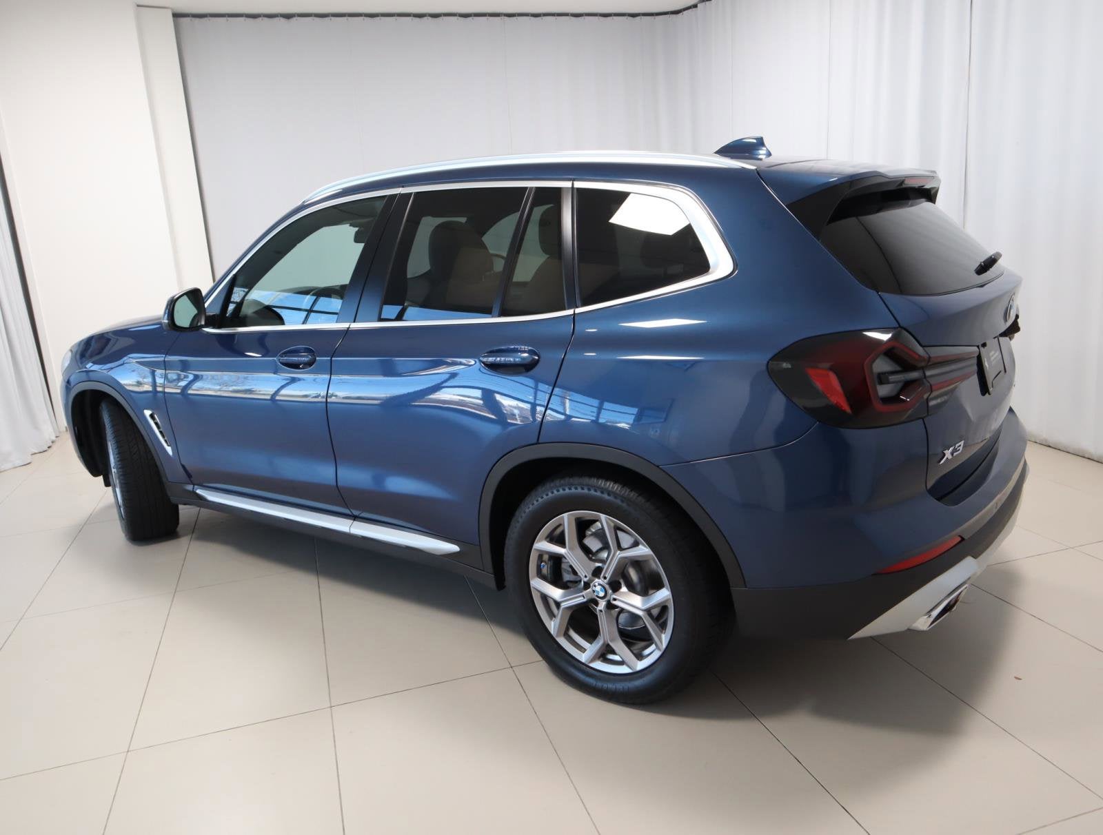 sDrive30i Sports Activity Vehicle