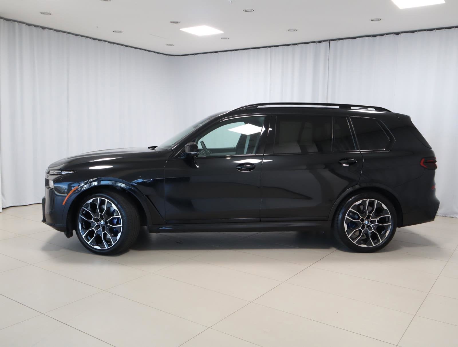 2025 BMW X7