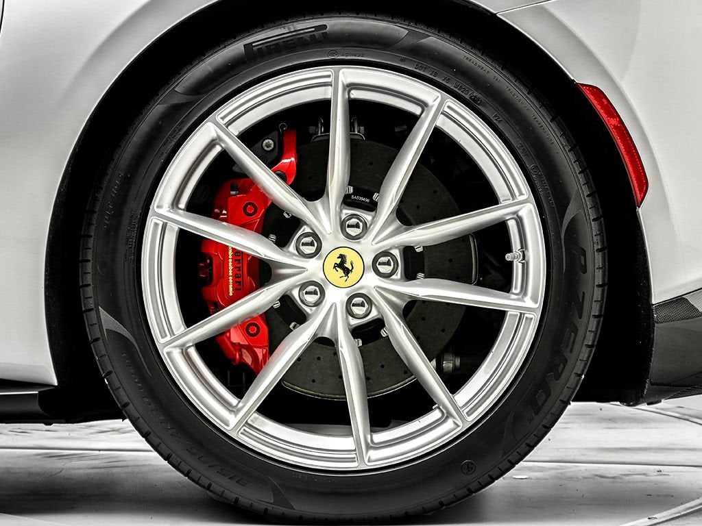 2021 Ferrari 812 GTS Base - Photo 34