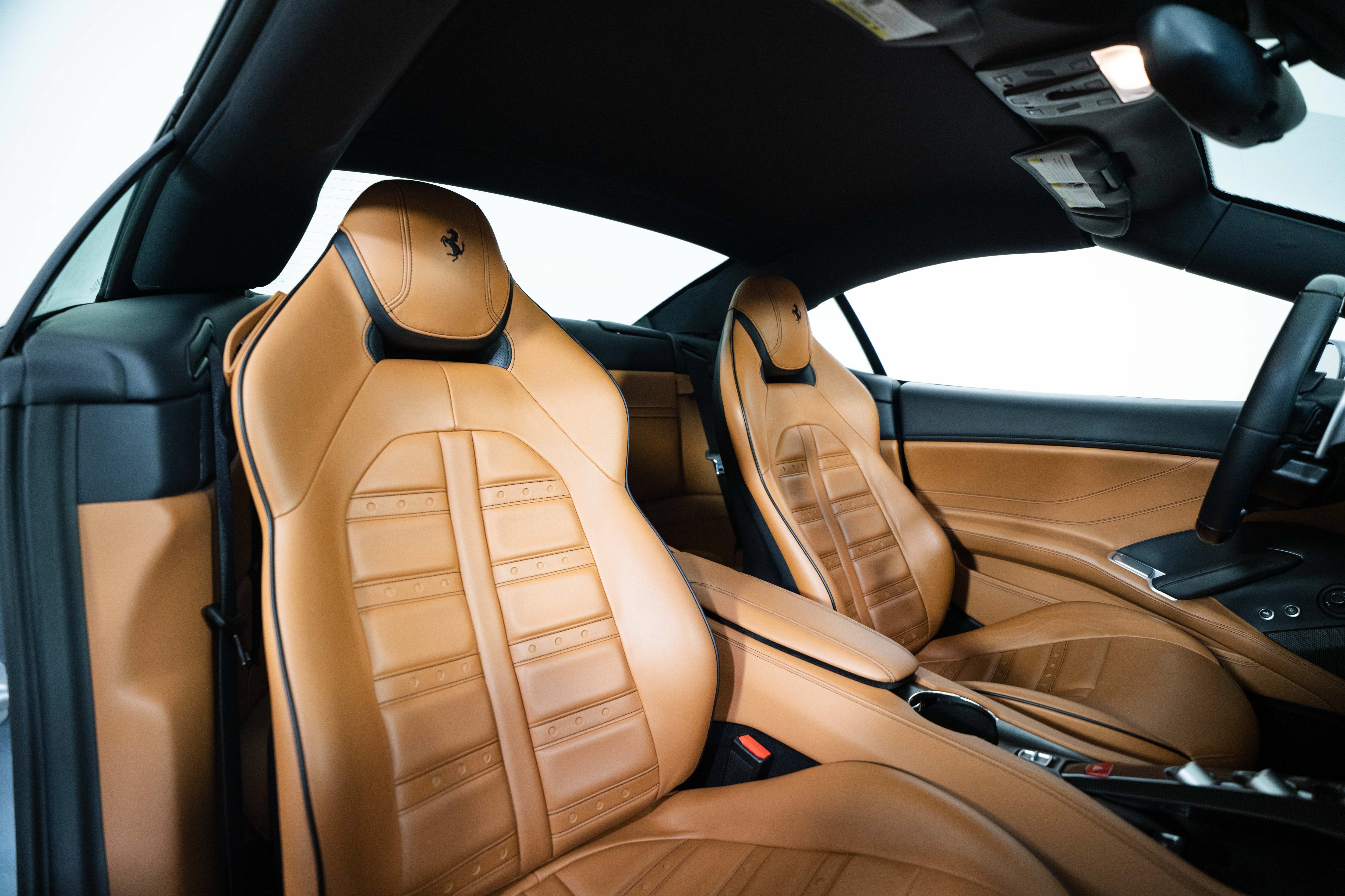 2016 Ferrari California T Base - Photo 54