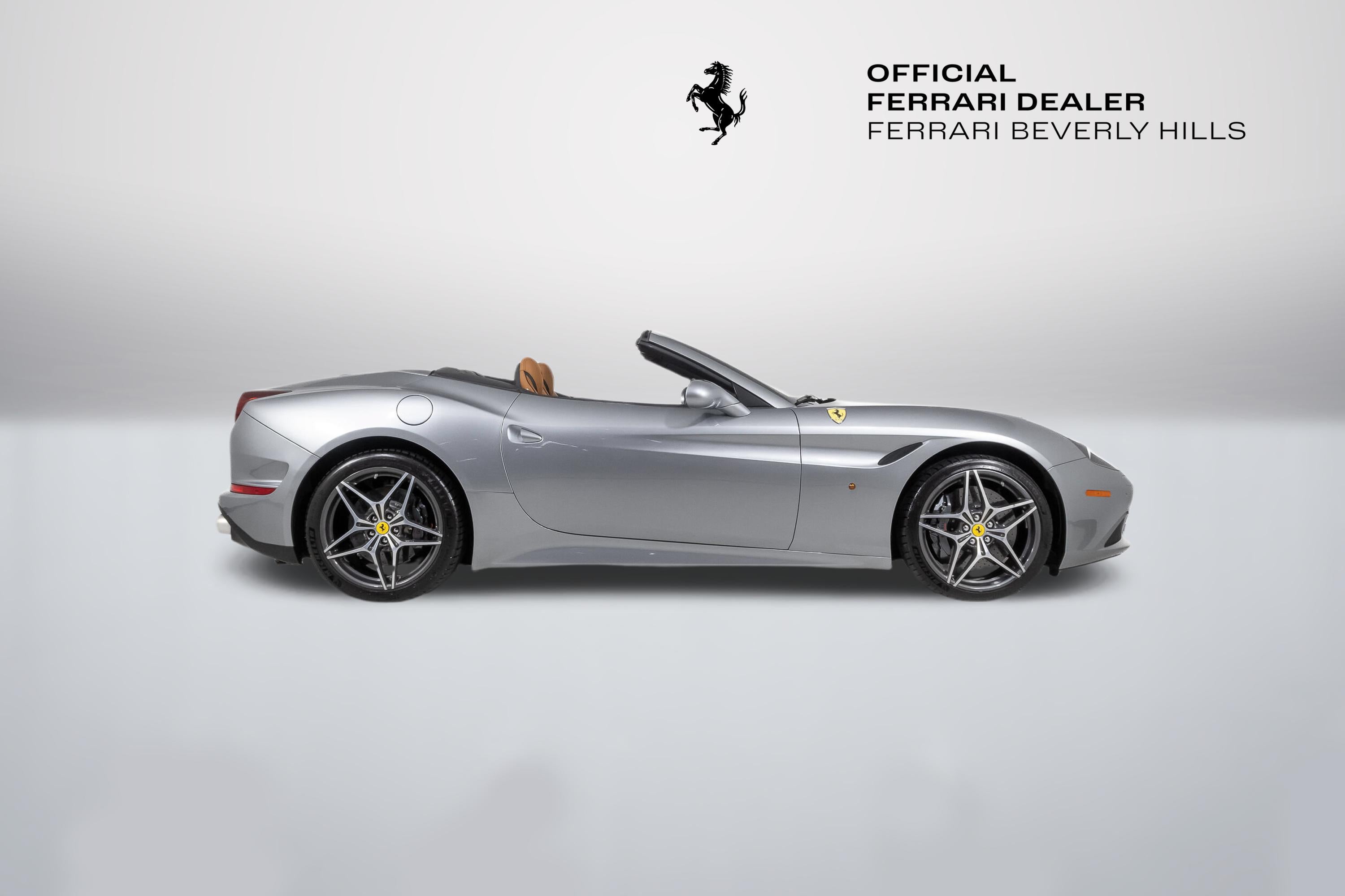 2016 Ferrari California T Base - Photo 9