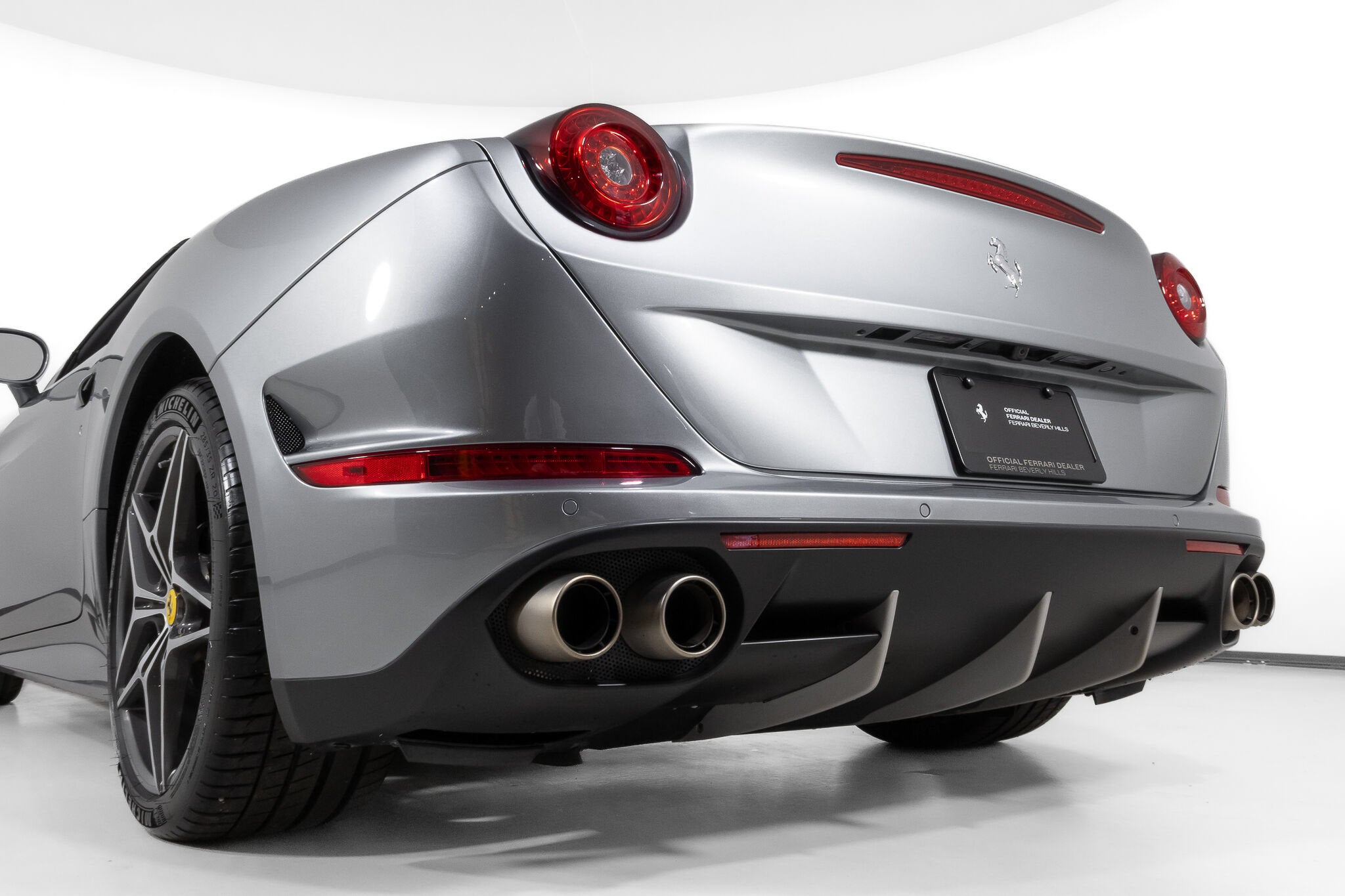 2016 Ferrari California T Base - Photo 17