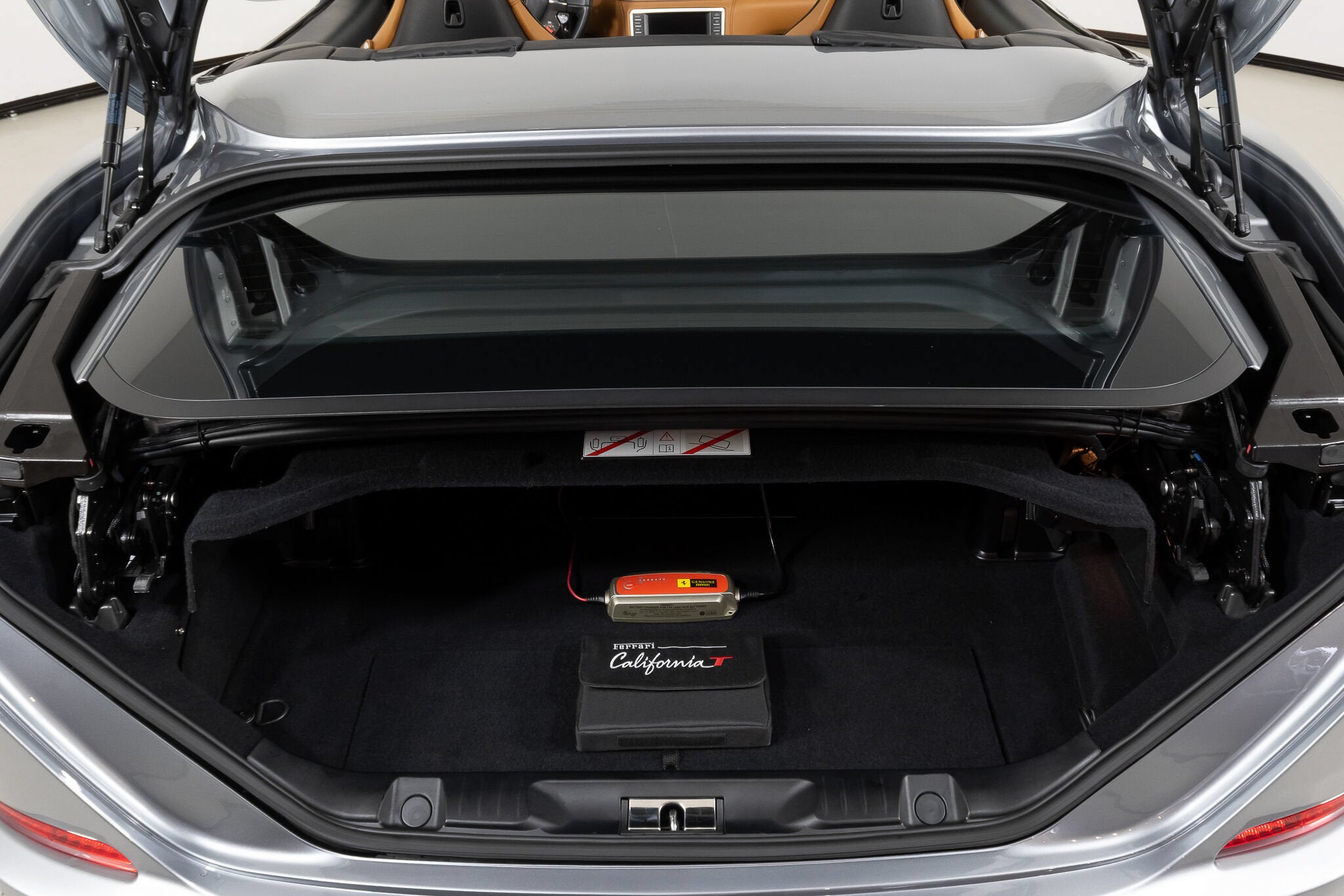 2016 Ferrari California T Base - Photo 18