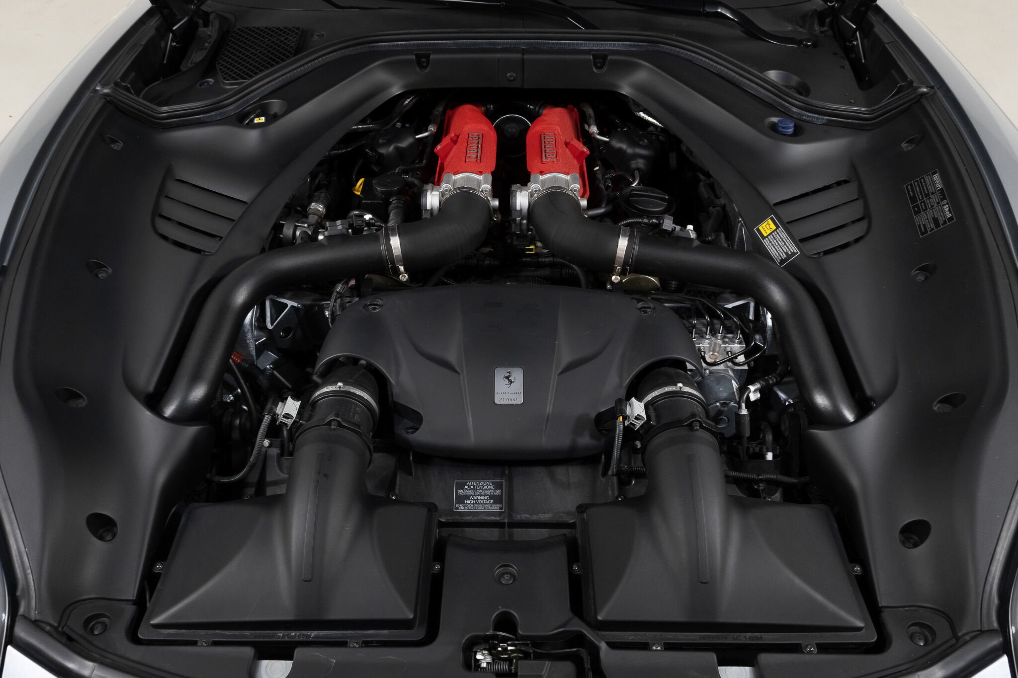 2016 Ferrari California T Base - Photo 20