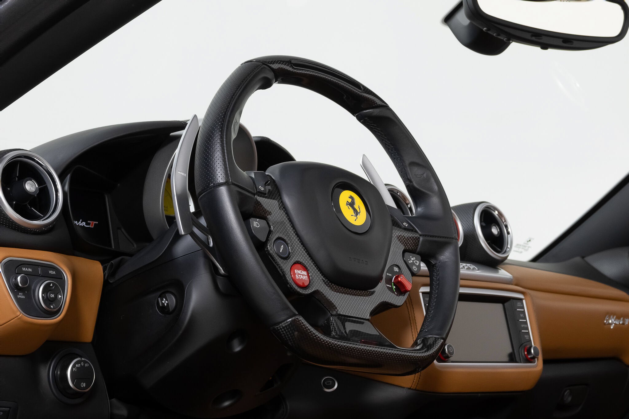 2016 Ferrari California T Base - Photo 28