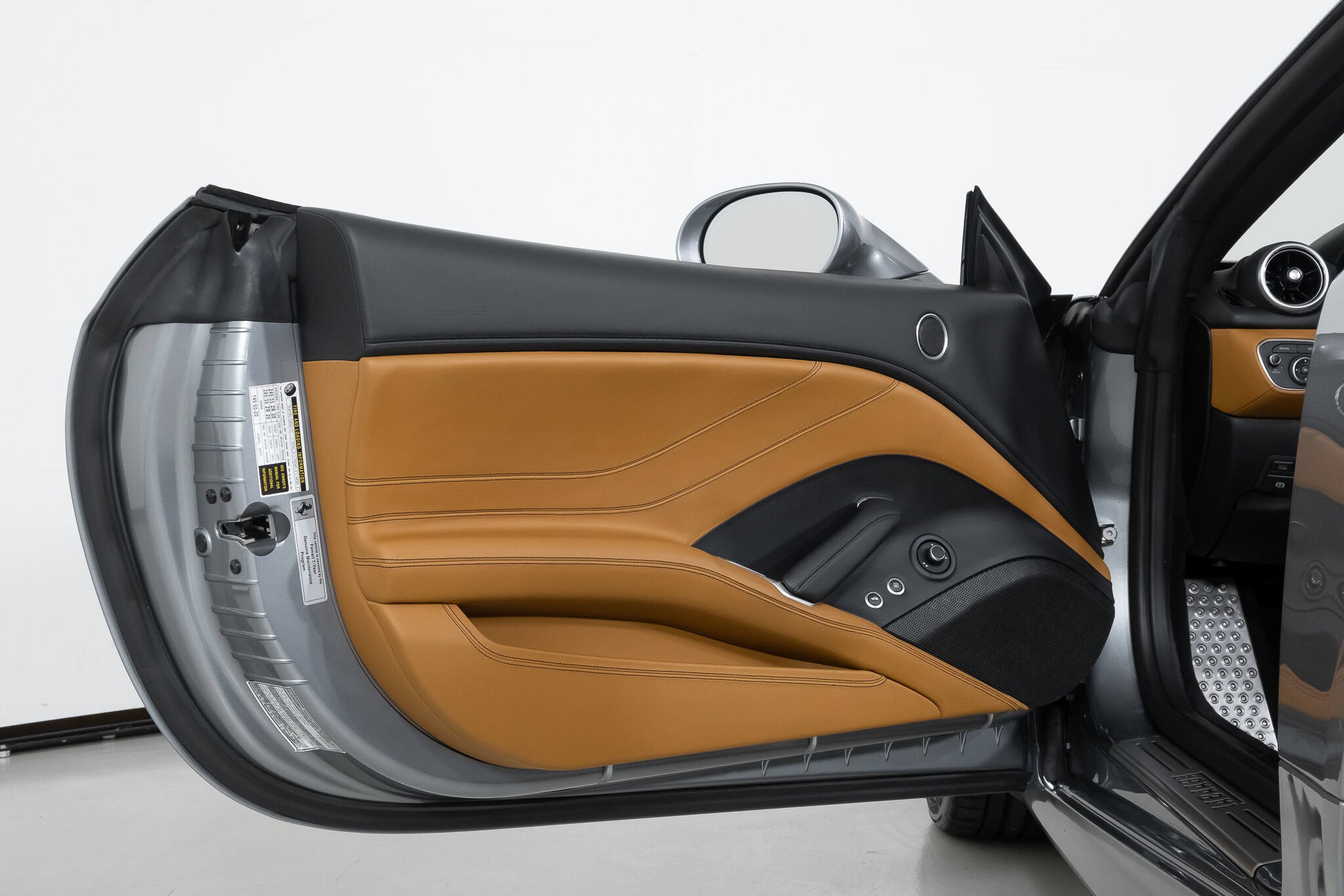 2016 Ferrari California T Base - Photo 29