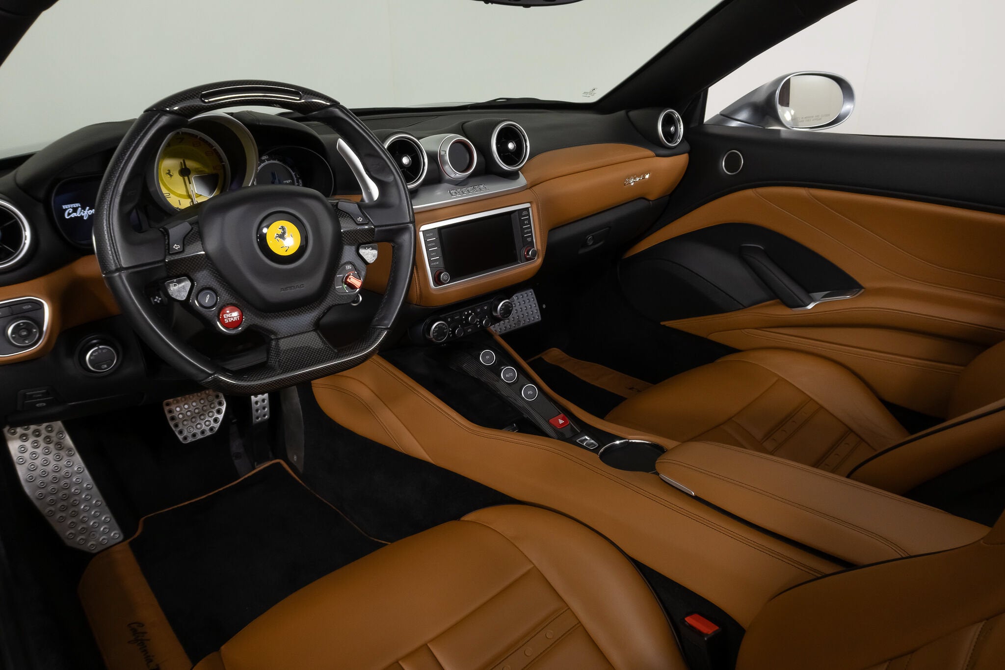 2016 Ferrari California T Base - Photo 31