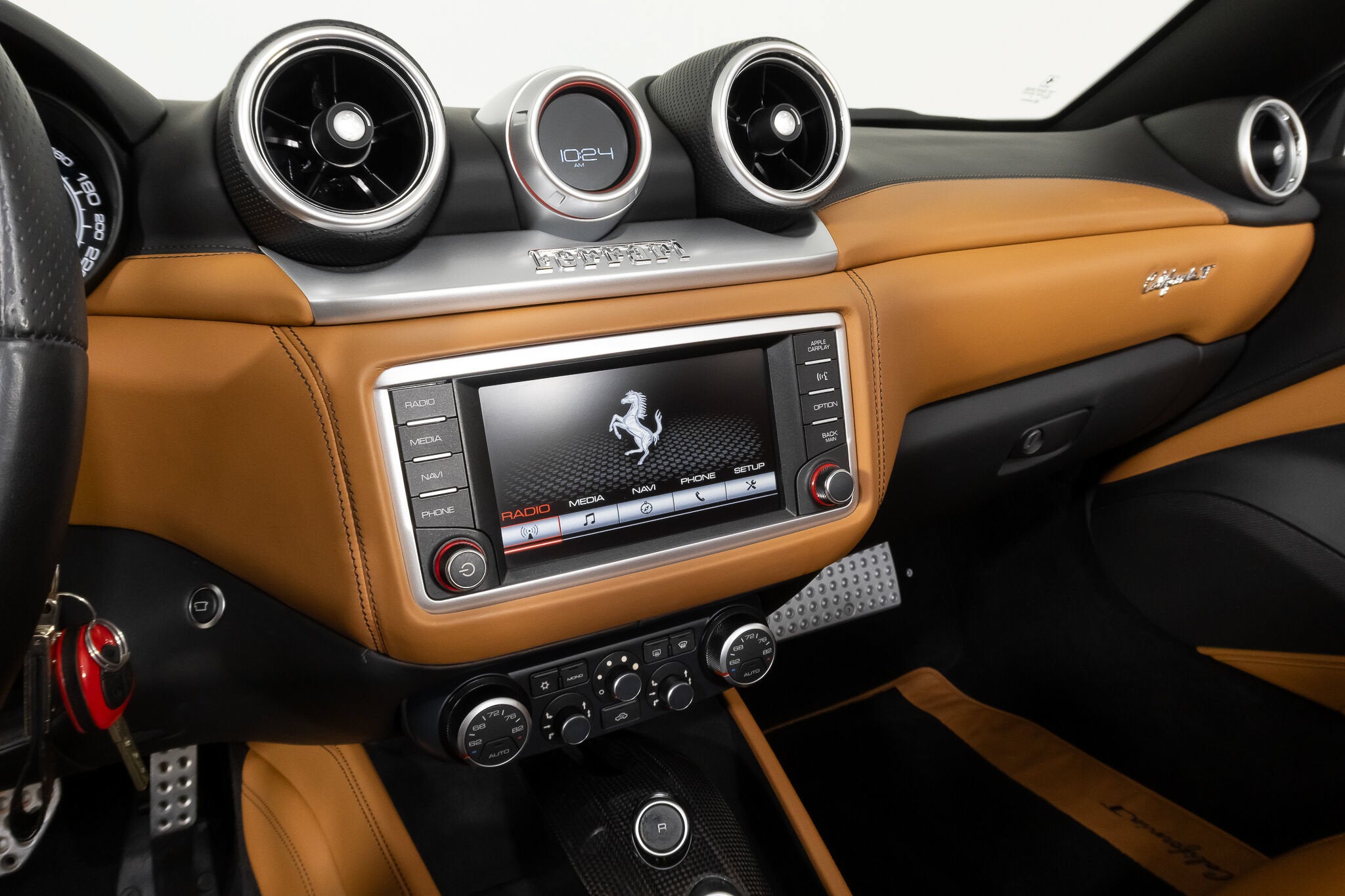 2016 Ferrari California T Base - Photo 37