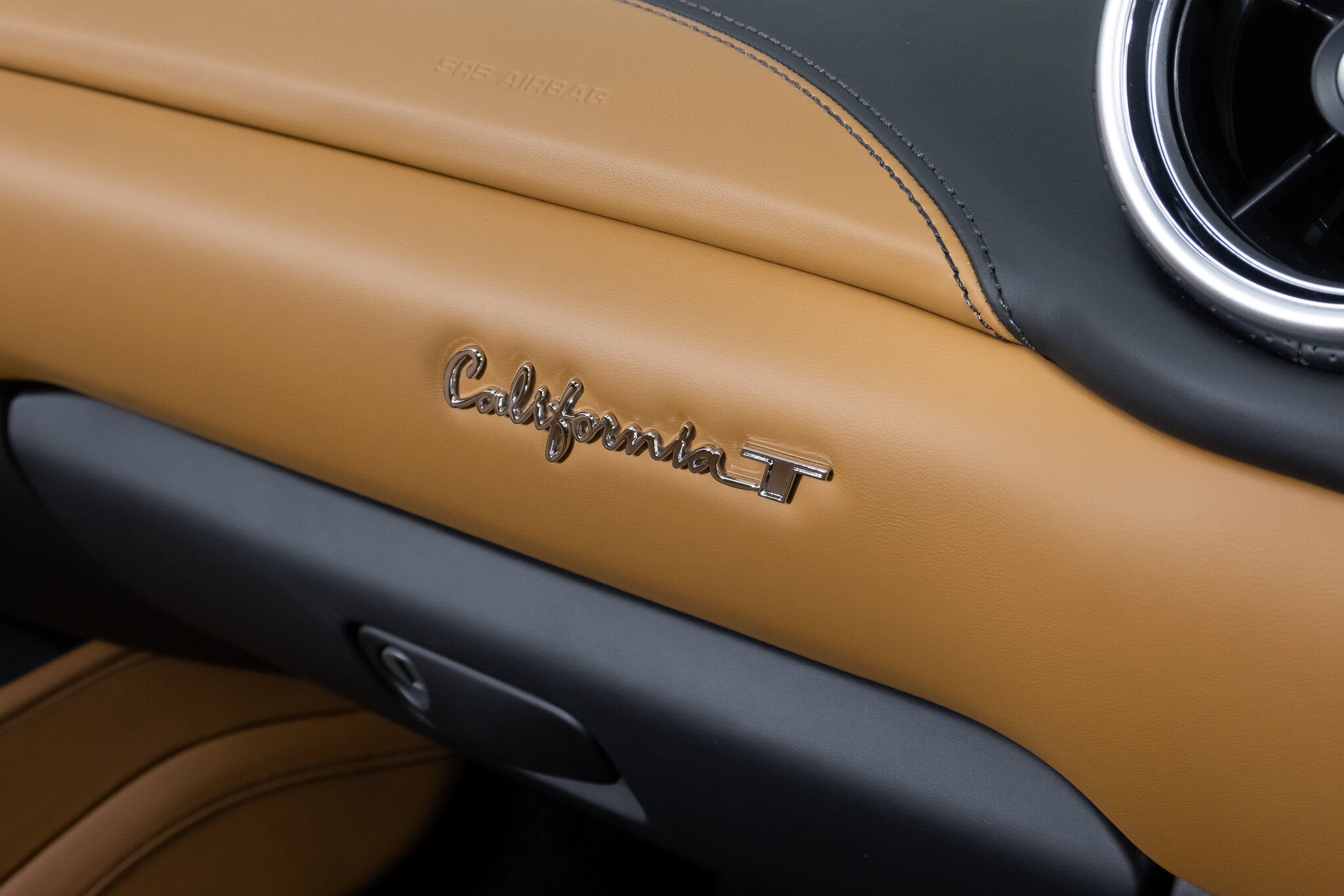 2016 Ferrari California T Base - Photo 40