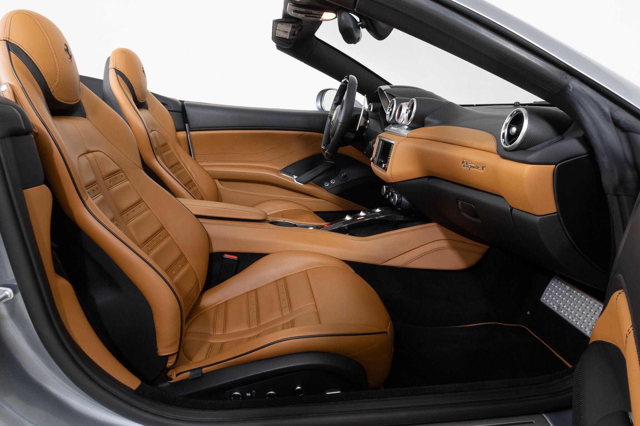 2016 Ferrari California T Base - Photo 42