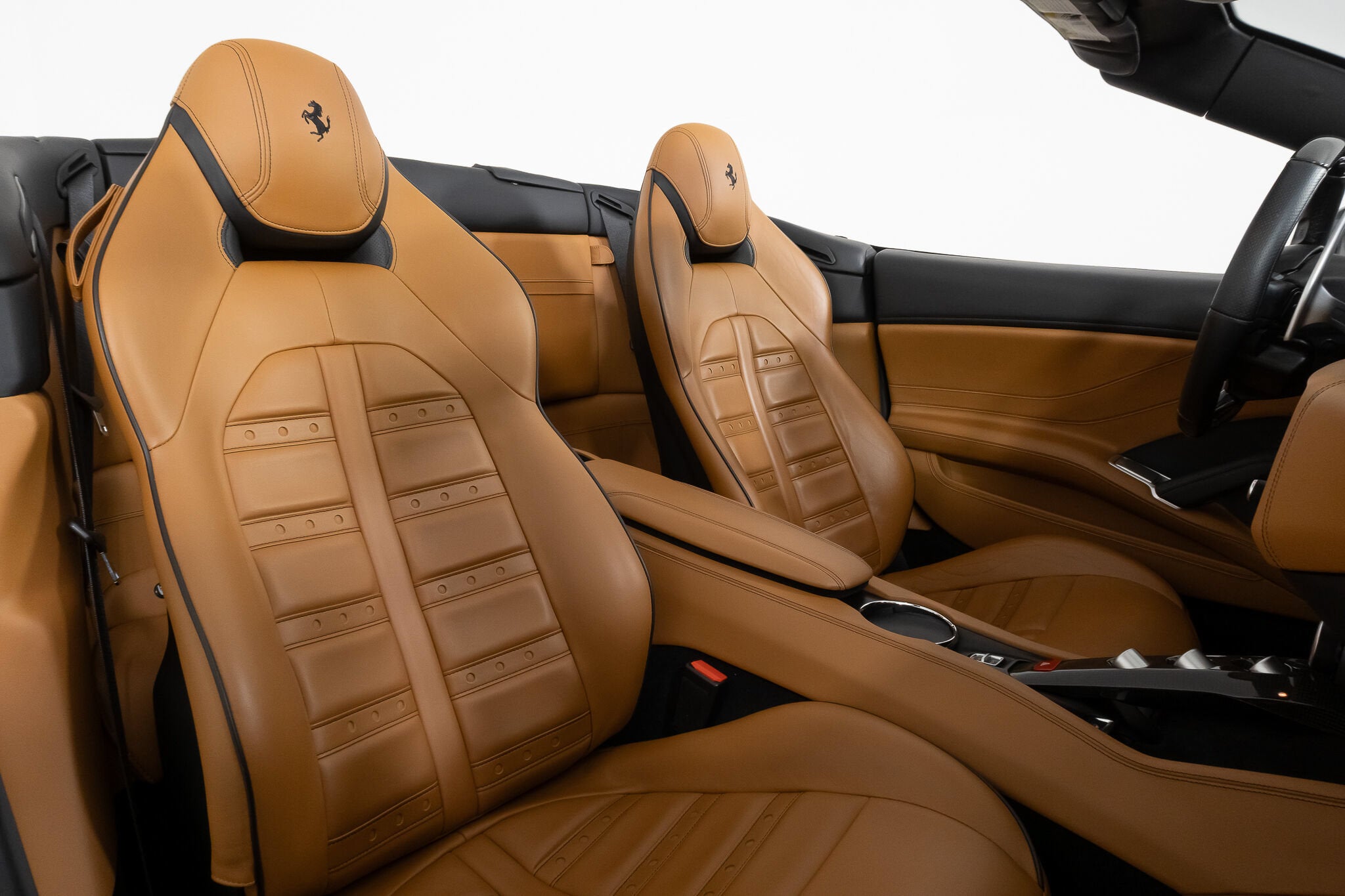 2016 Ferrari California T Base - Photo 43