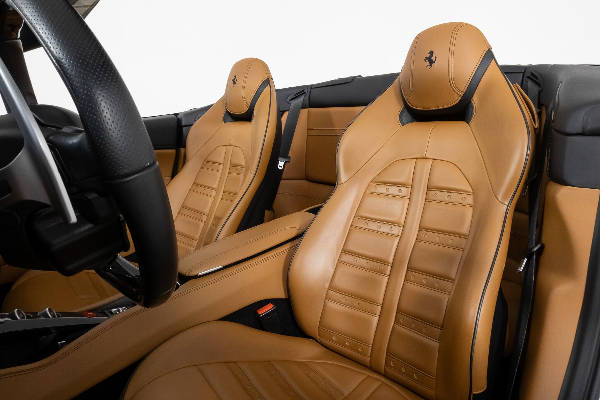 2016 Ferrari California T Base - Photo 45