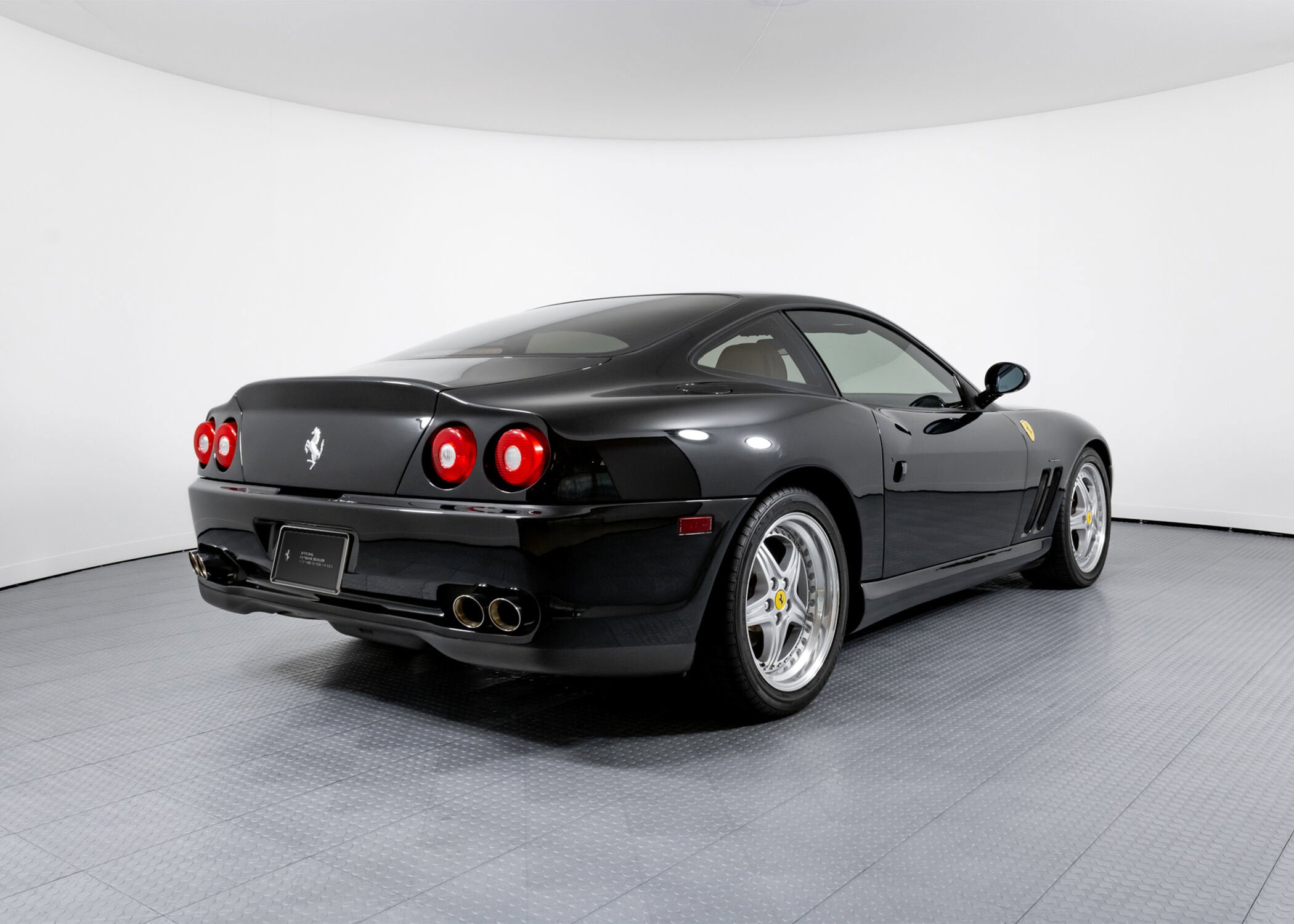 Approved Used 550 Maranello for sale near me in 米国 | Ferrari.com