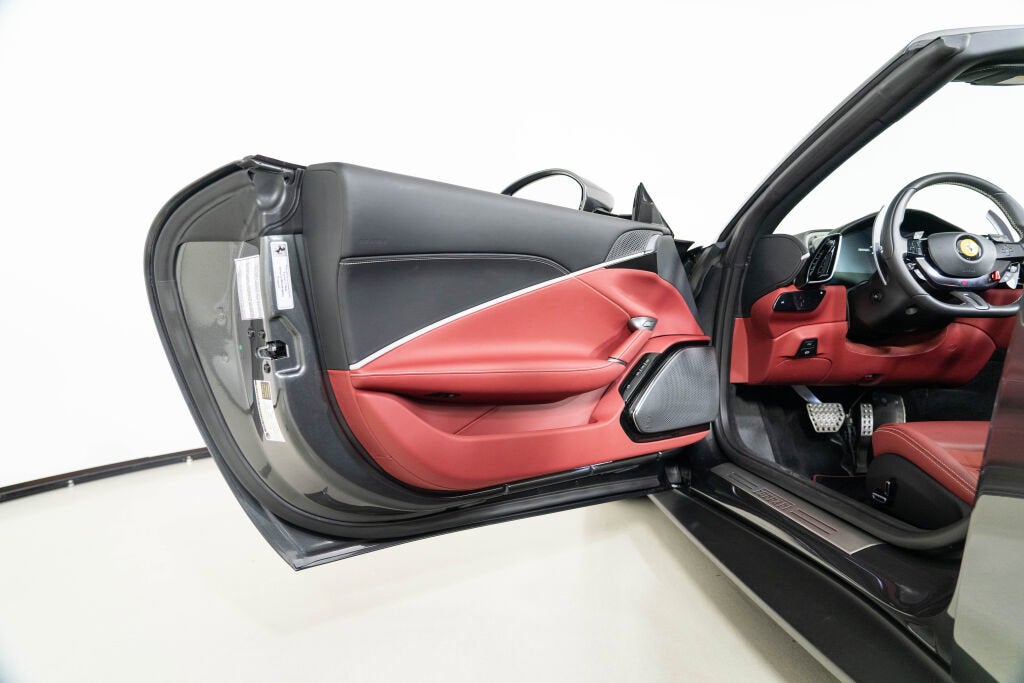 2025 Ferrari Roma Base - Photo 30