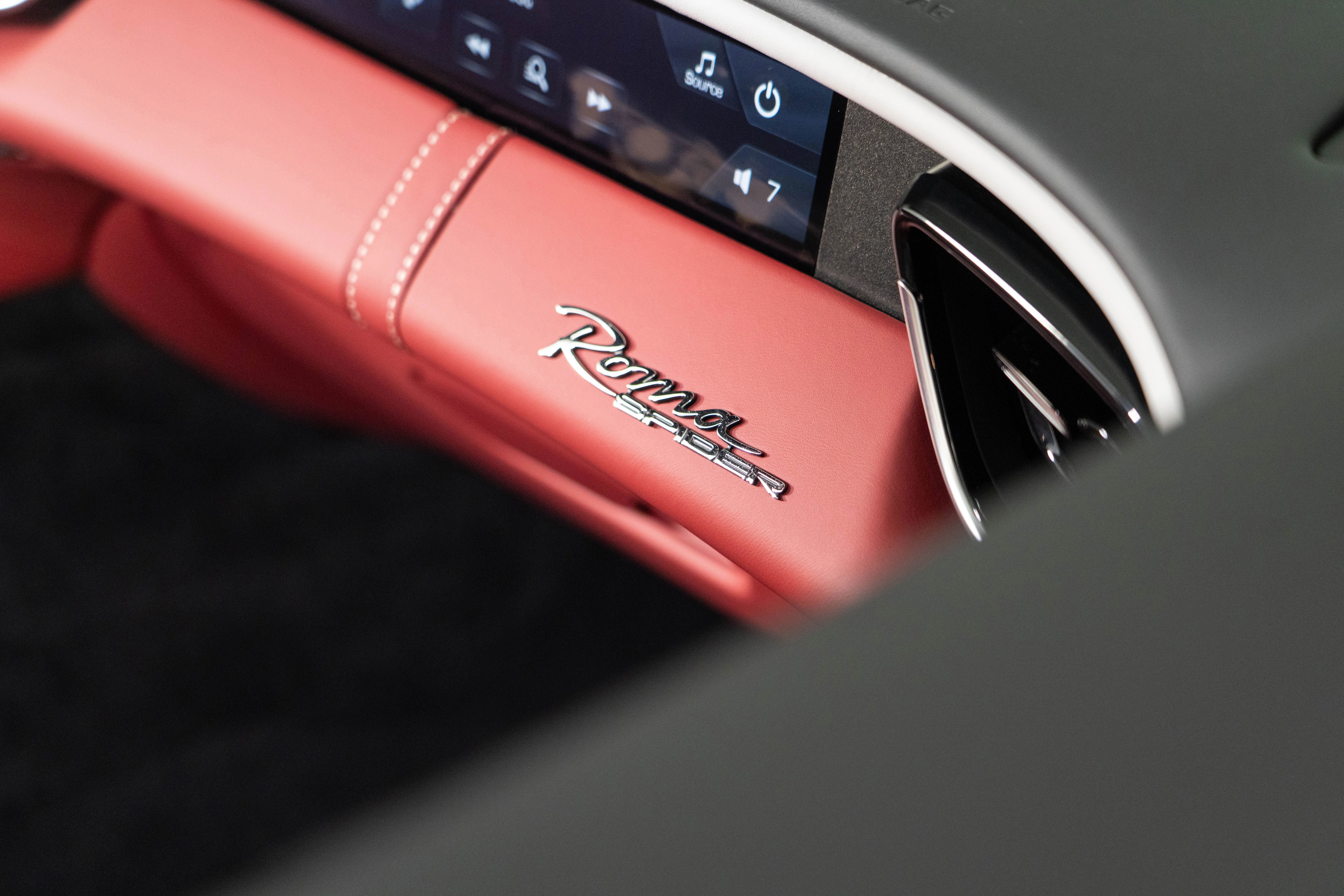 2025 Ferrari Roma Base - Photo 40