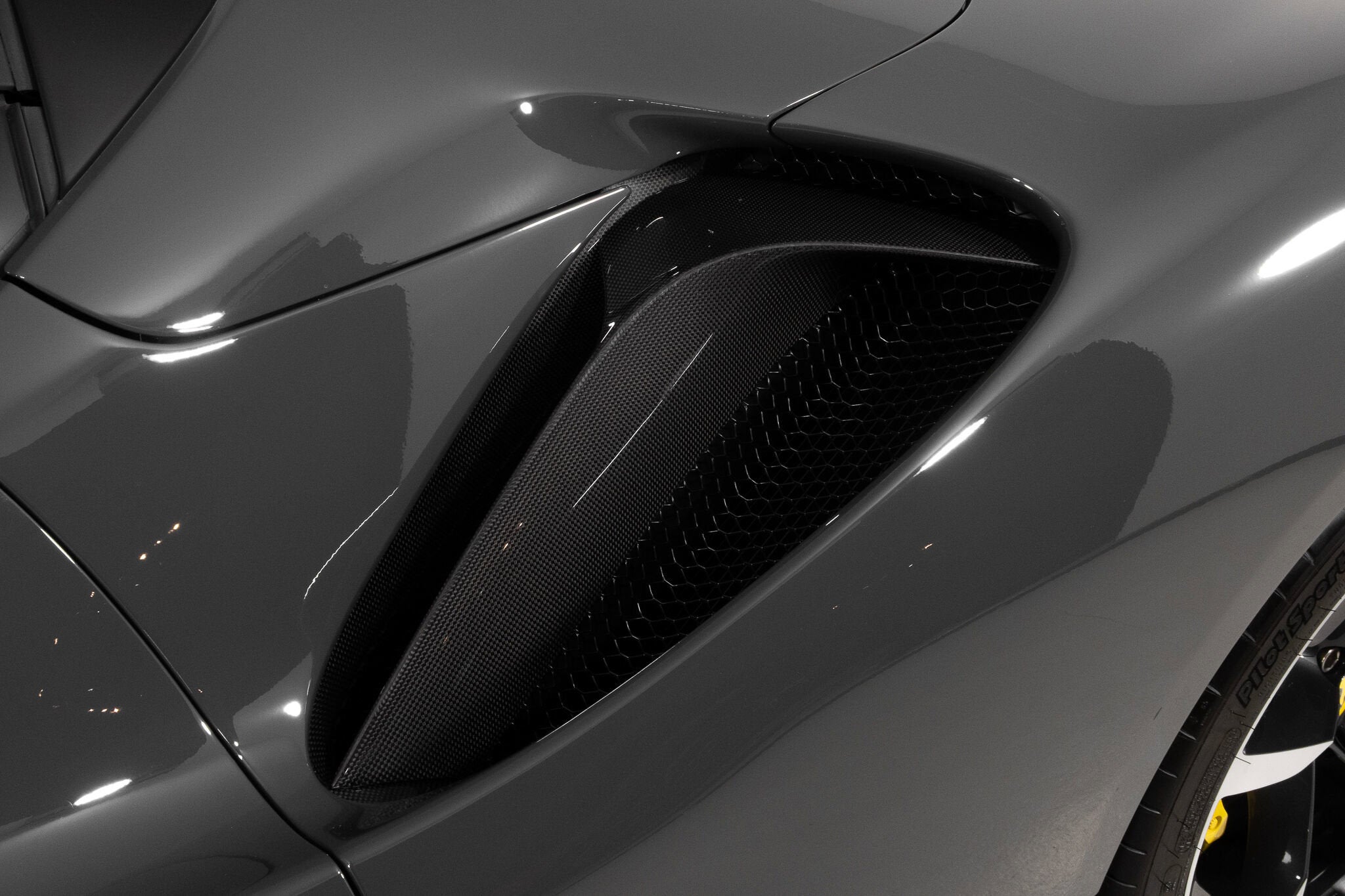 2023 Ferrari SF90 Base - Photo 11