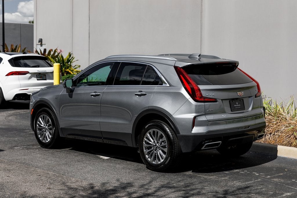 AWD 4dr Premium Luxury