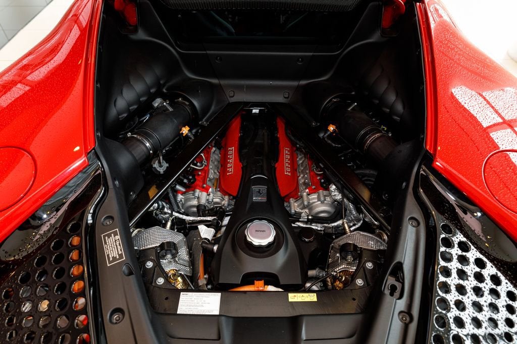 2021 Ferrari SF90 Base - Photo 35