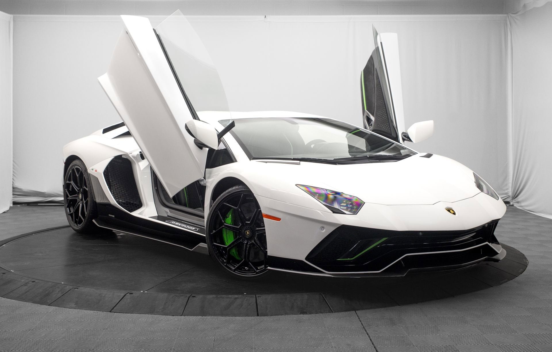 2022 Lamborghini Aventador